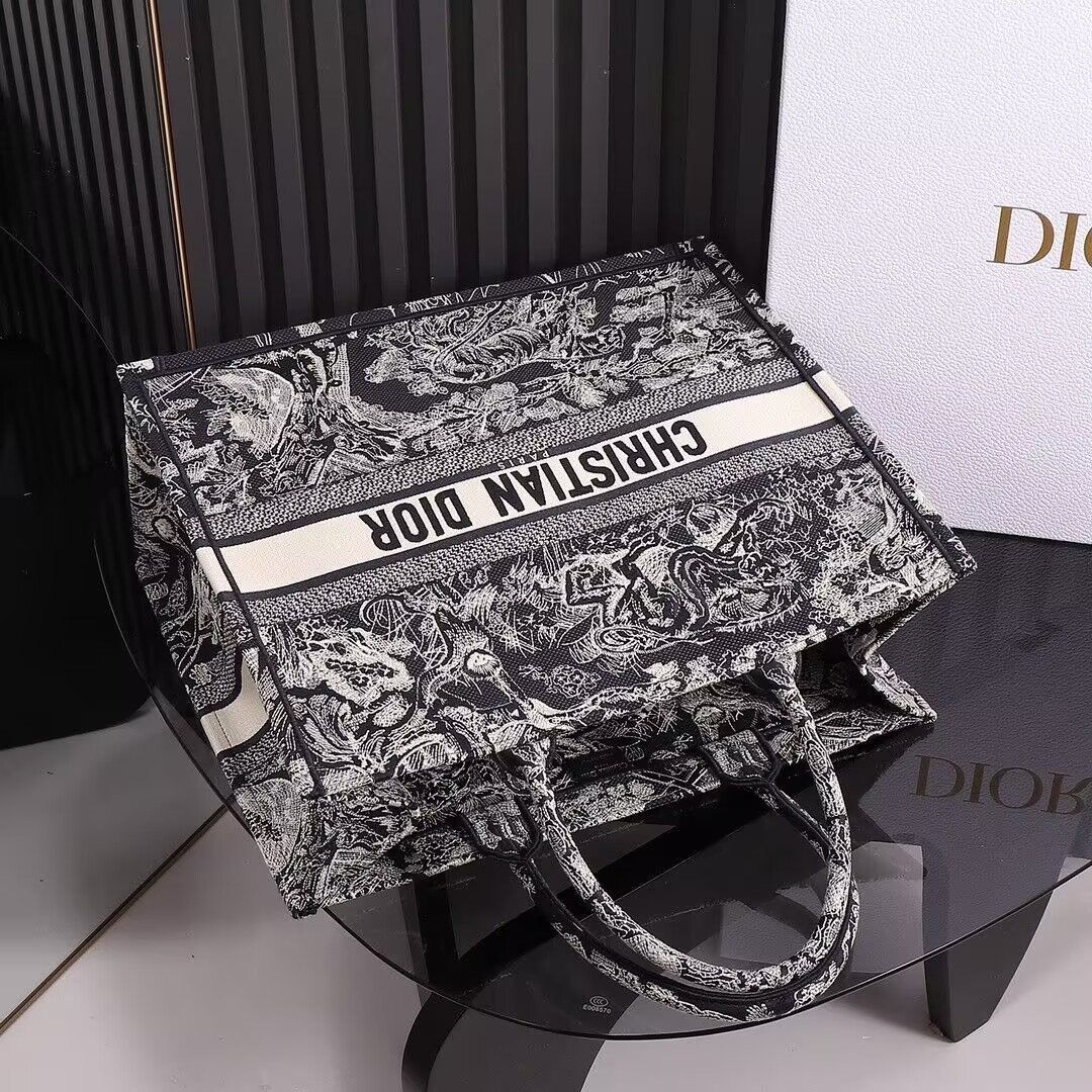 D*or book tote 42x18x35cm