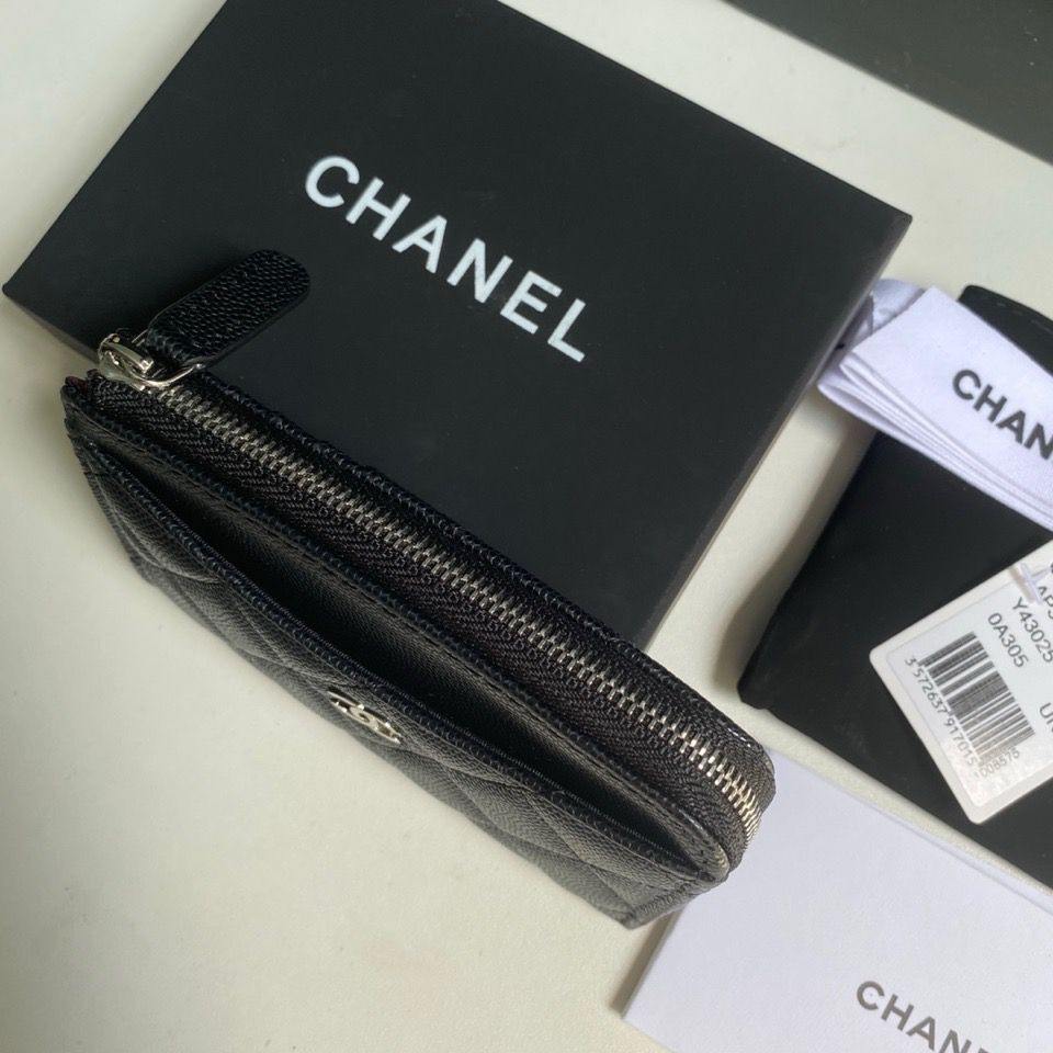 Ch*el classic zipped card holder 8.5 x 13.3 x 2.9cm