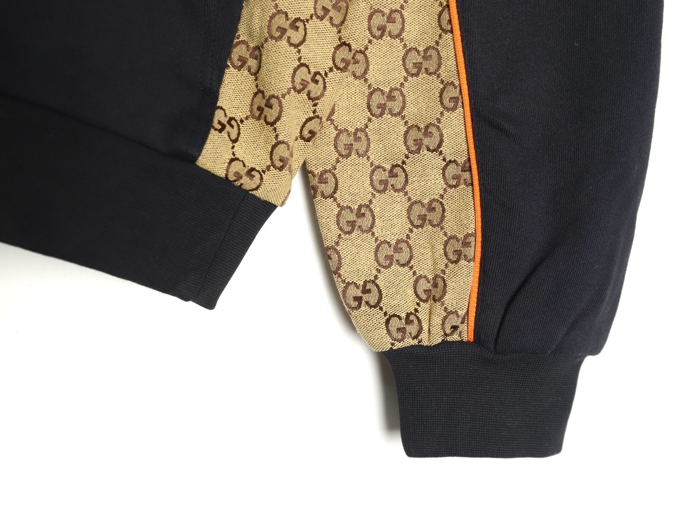 G*u*i coats suit
