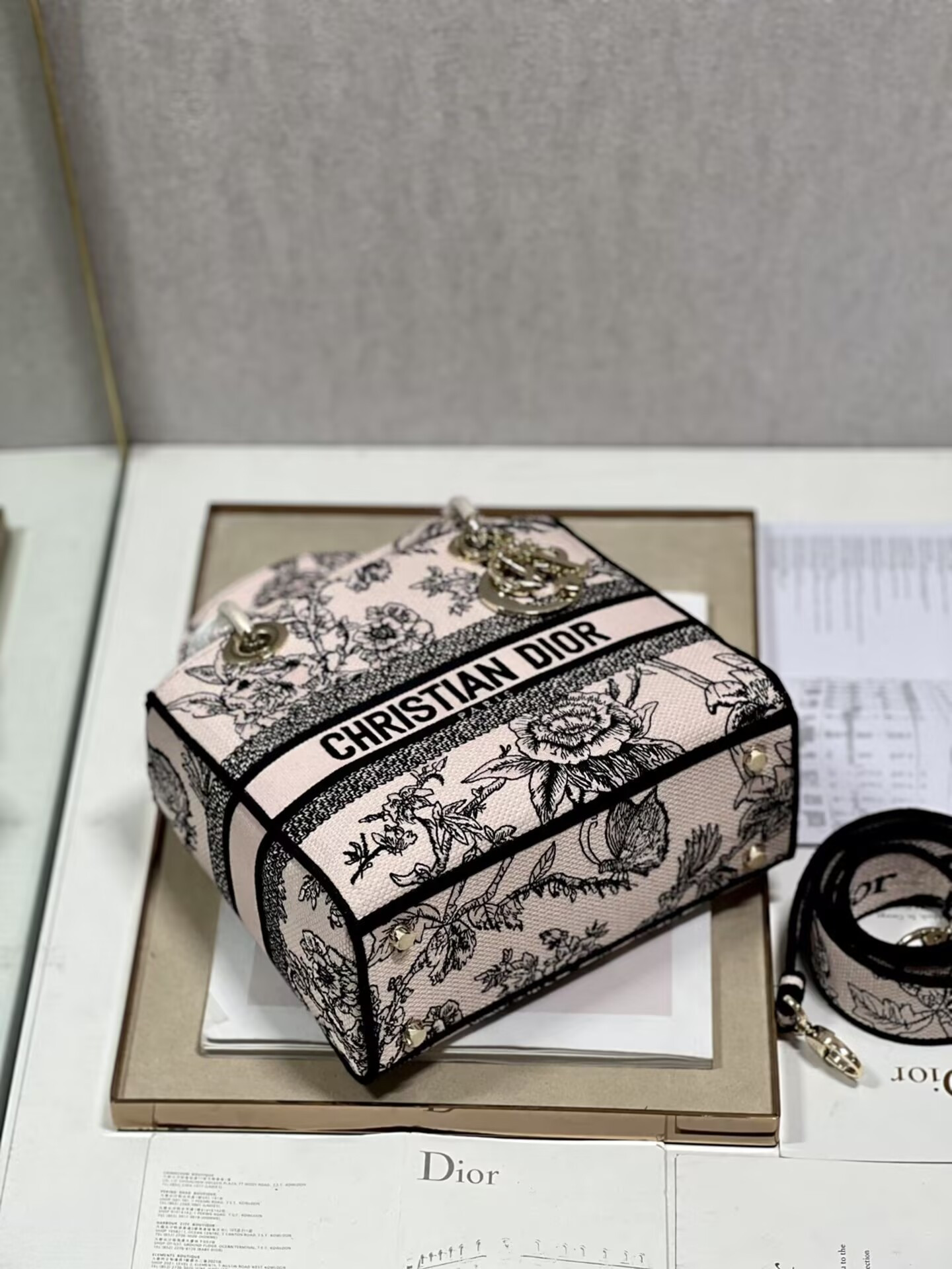 medium D*or lady d-lite bag 24 x 20 x 11 cm