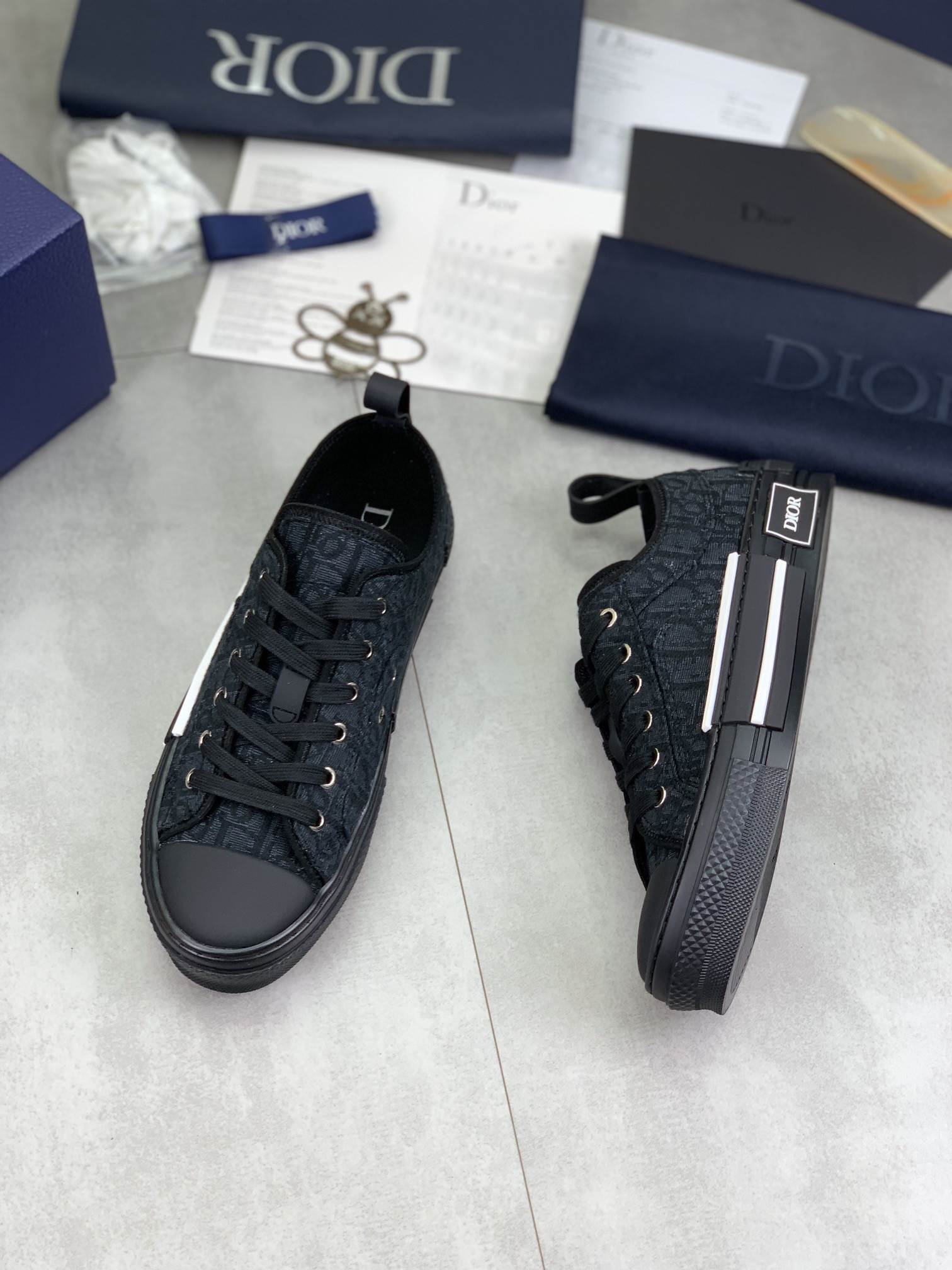 ua D*or b23 league low-top sneaker