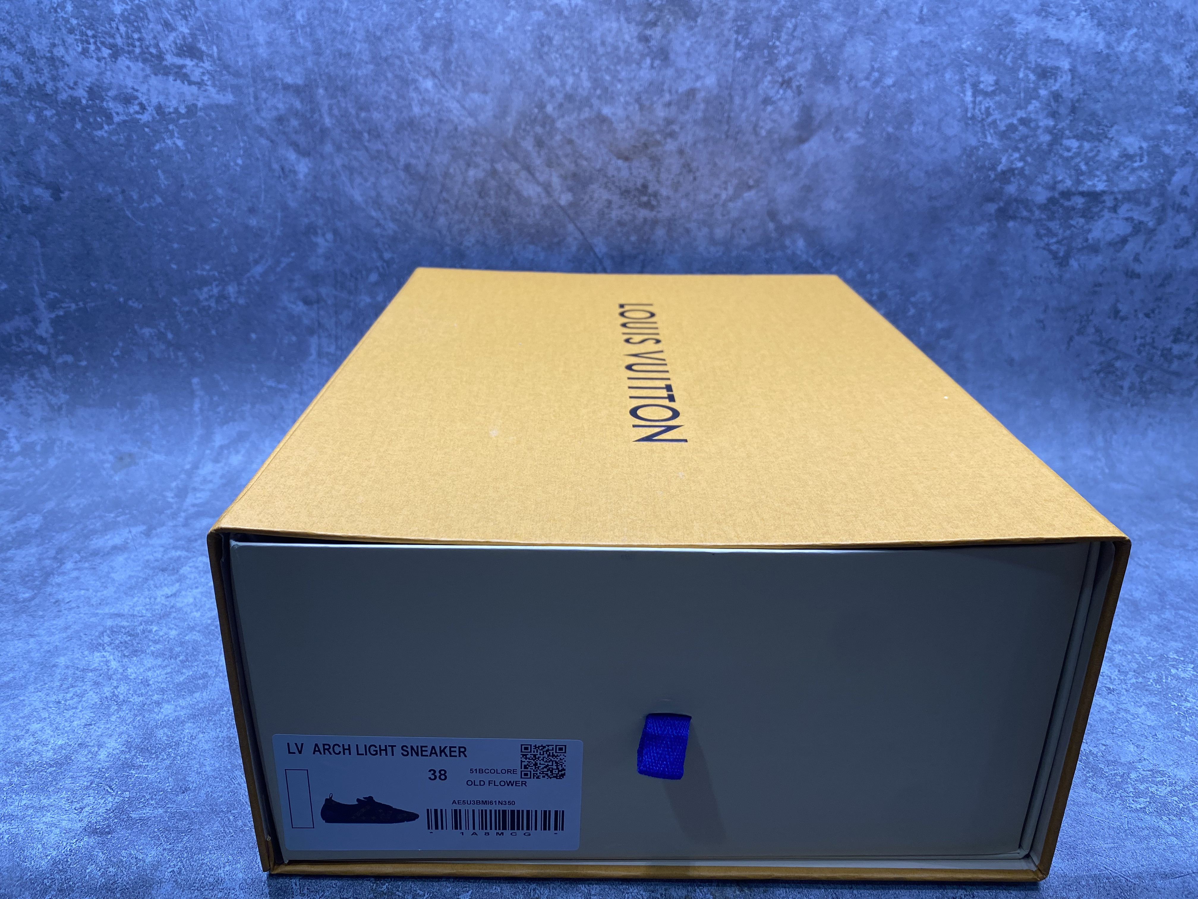 UA LV Sneaker