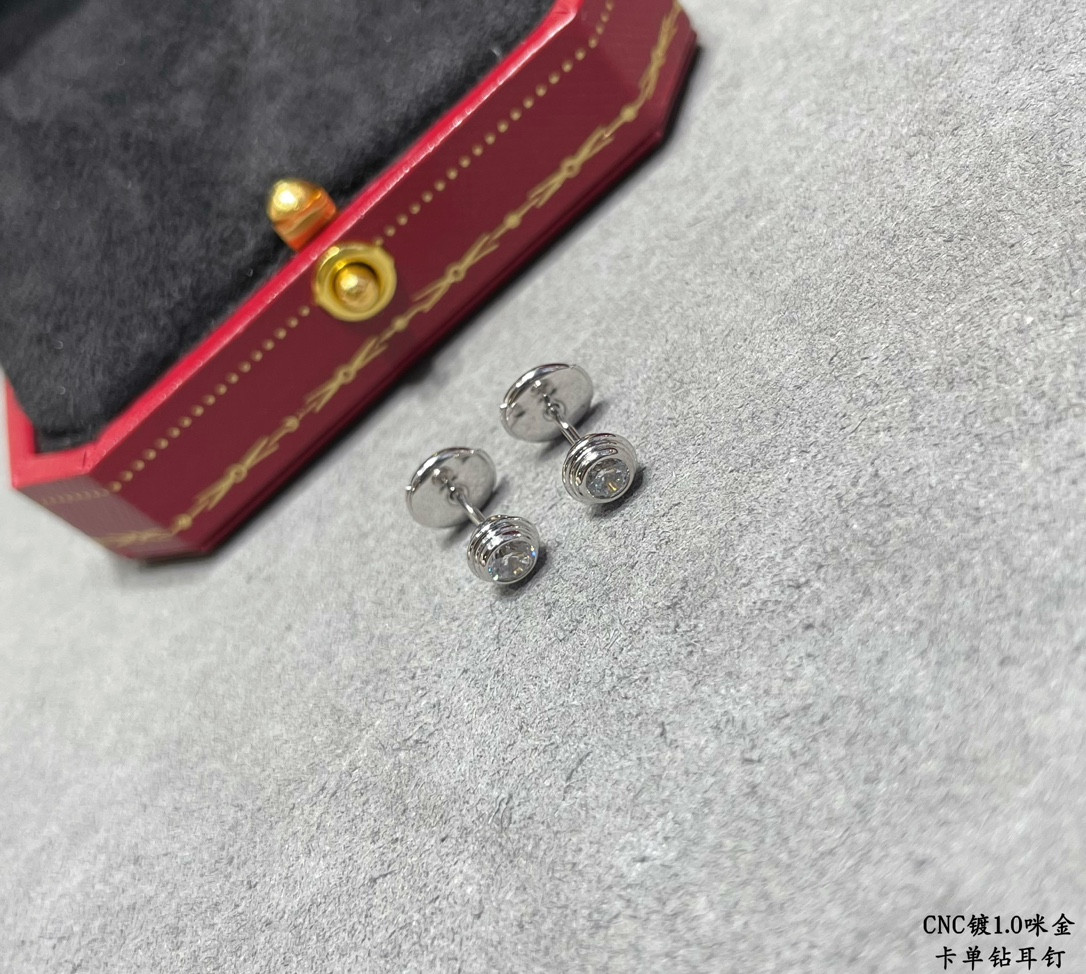 ca*t*er single Di*m*nd stud earrings