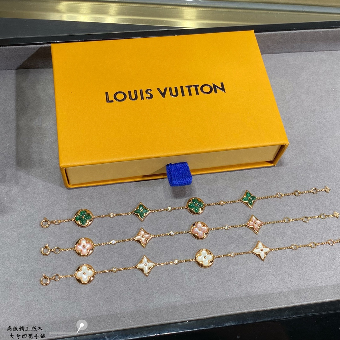 l0*is V*t0n large four-flower bracelet