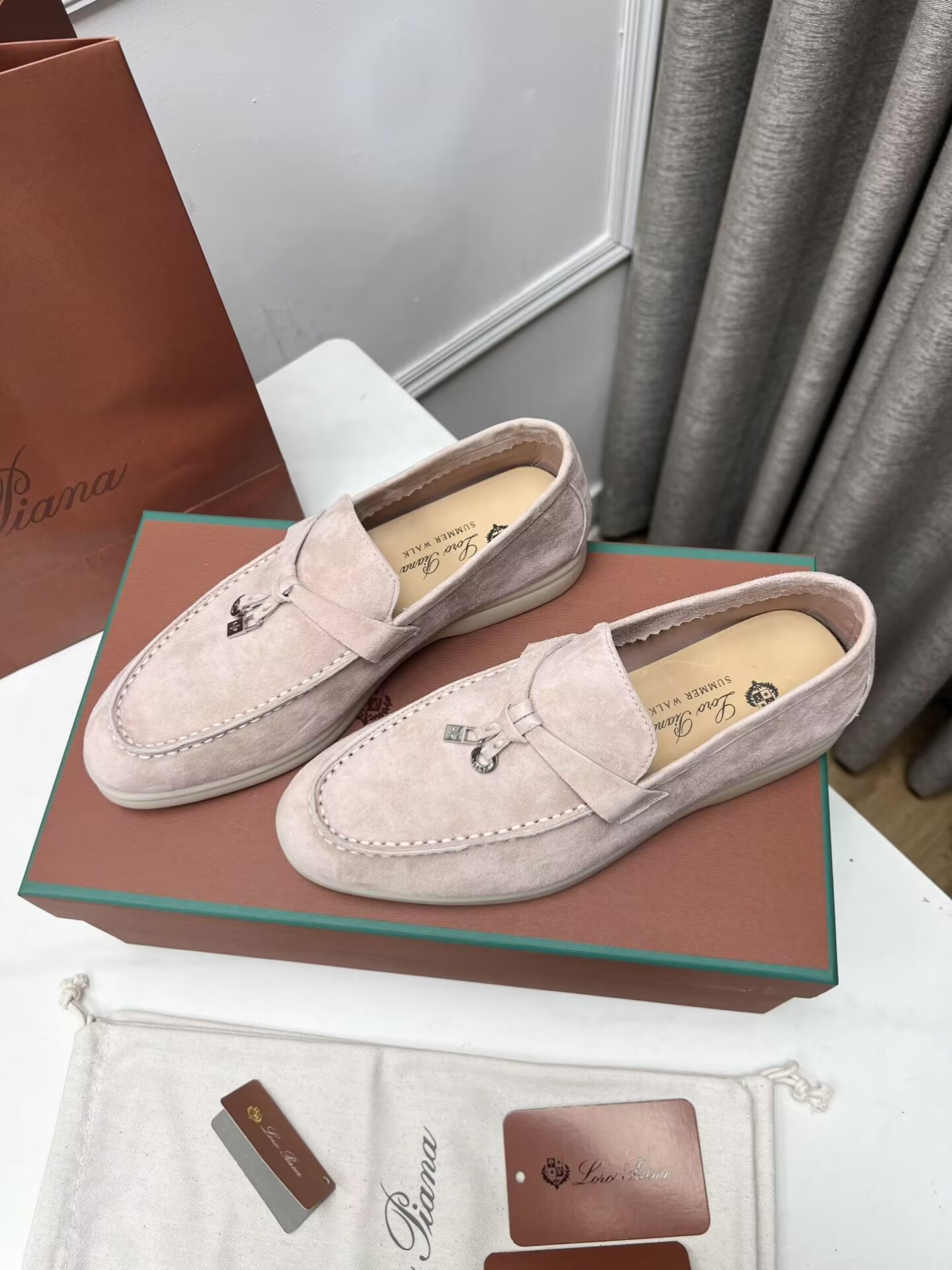 ua L**o p*ana summer charms walk loafers