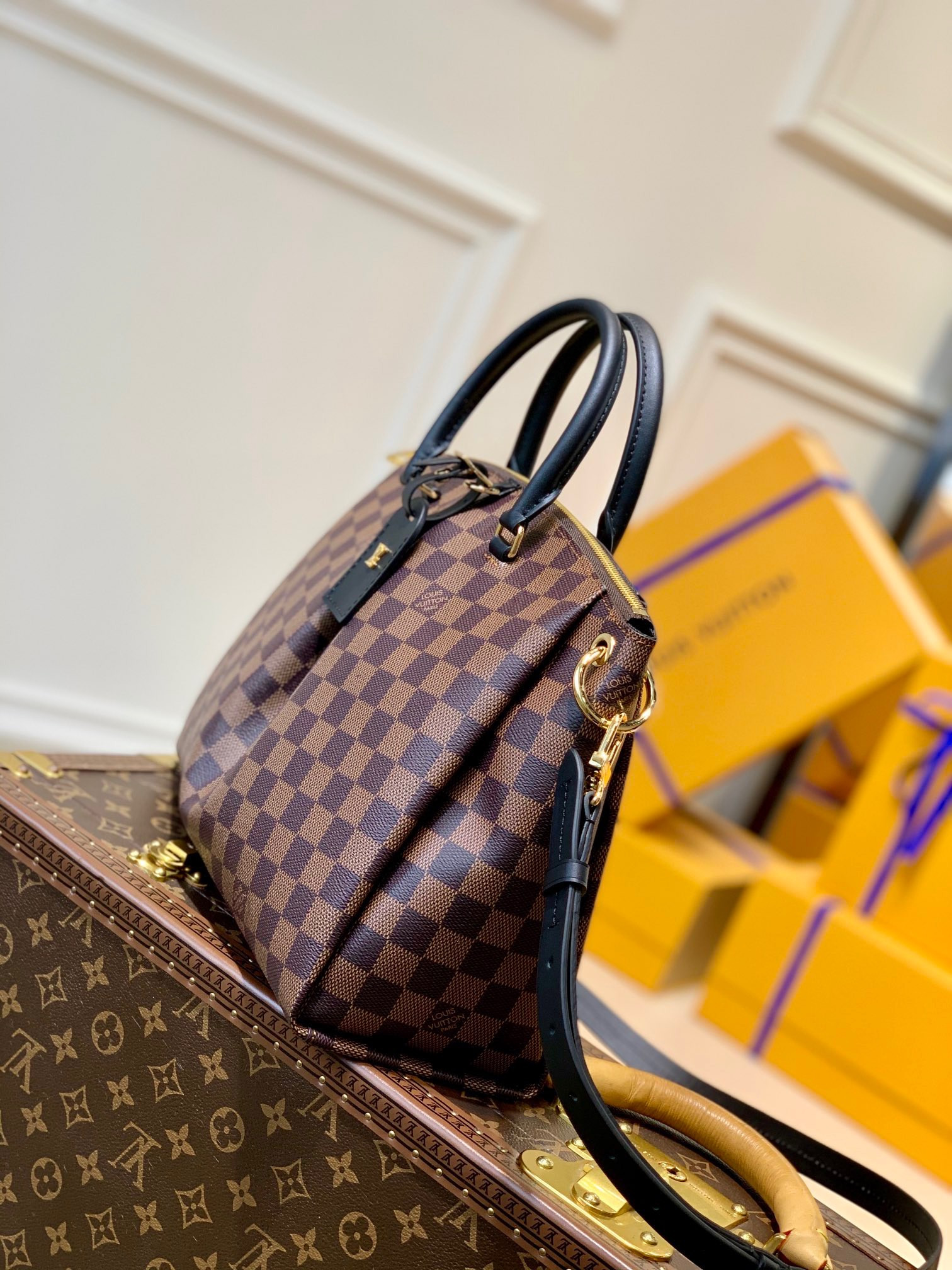 LV Boétie MM N45283
