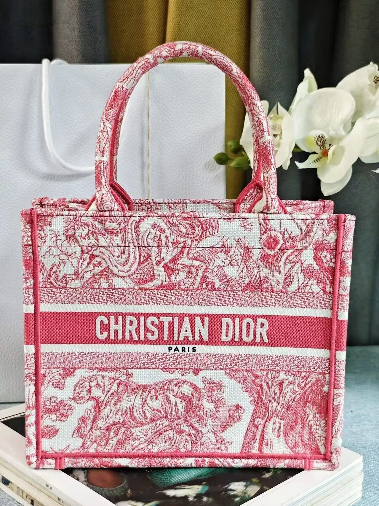 D*or tote 26 x 8 x 22cm
