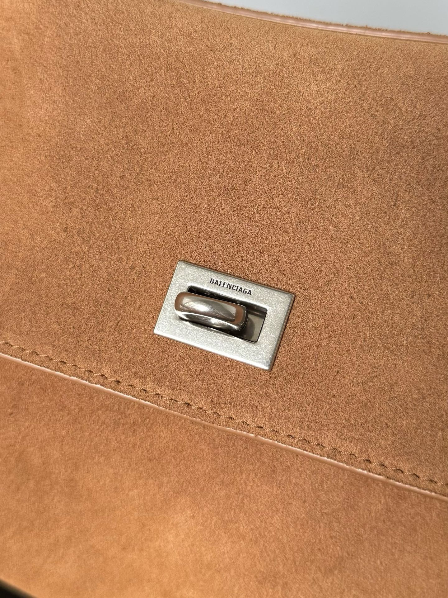 Ba*len*cia*ga rodeo large 39.8x29.9x12.9cm