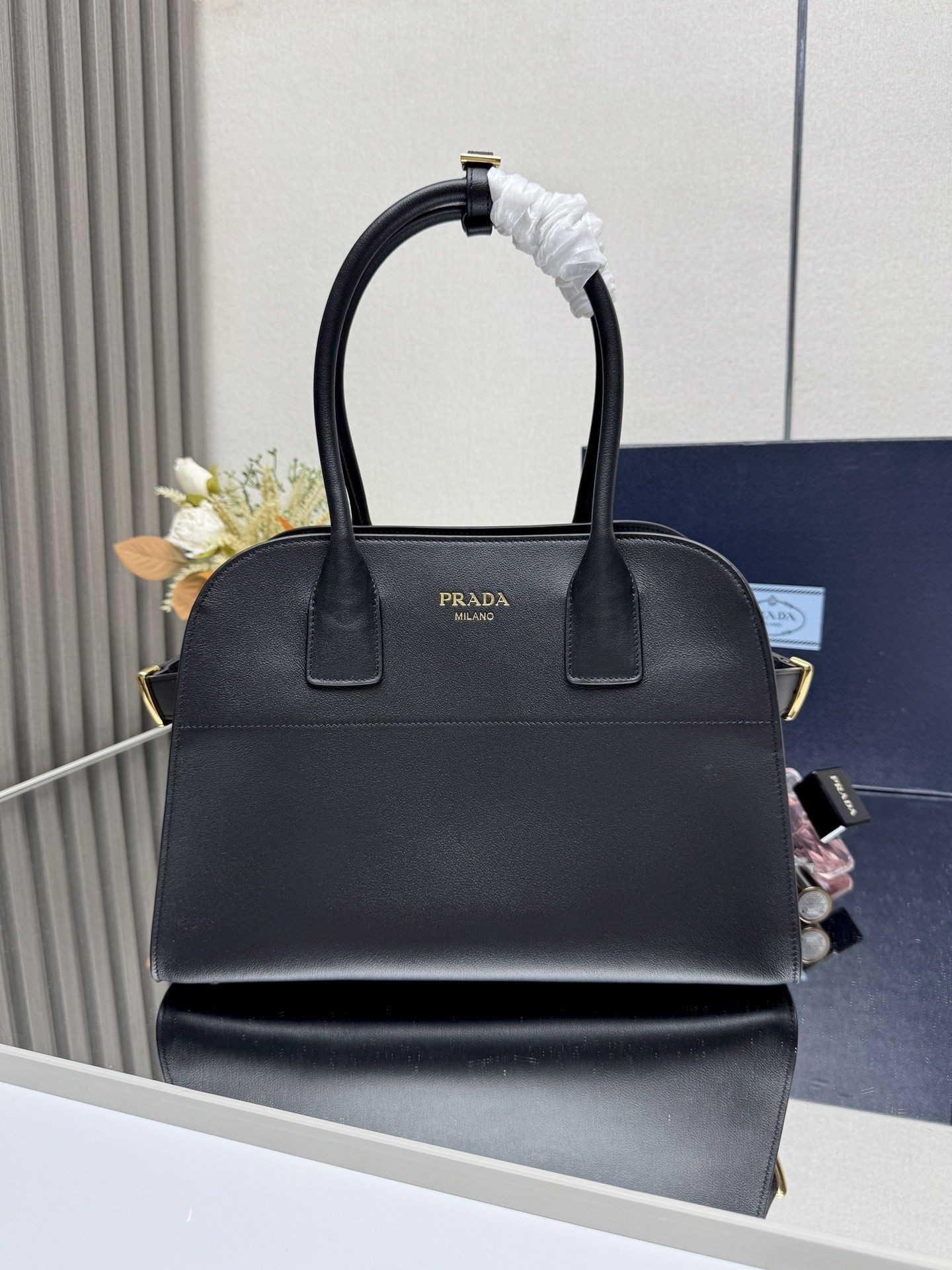 Pra*a medium leather tote bag without box 32x23.5x16cm