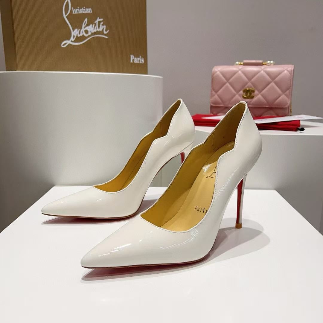 ua Ch**an louboutin hot chick 10cm heel