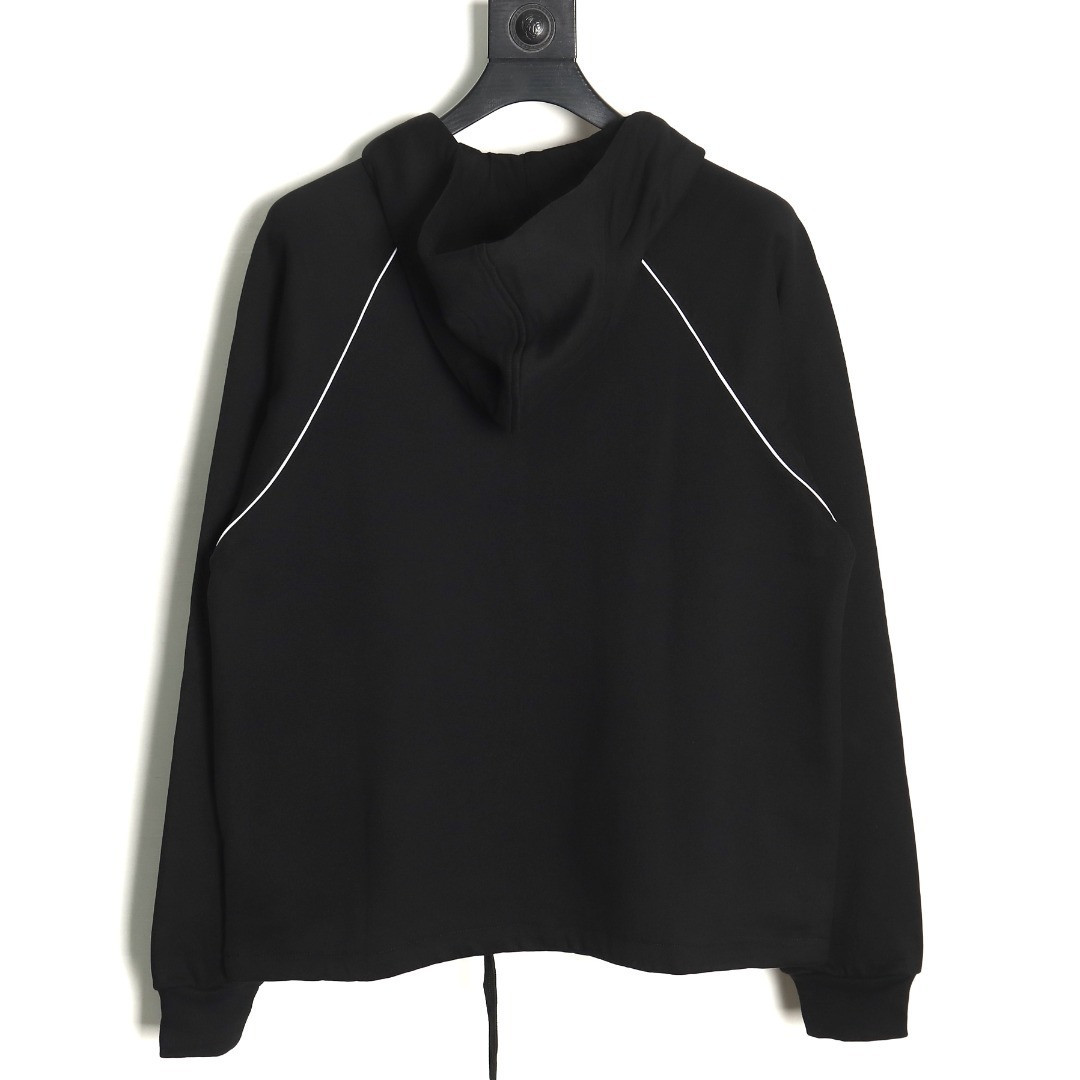 G*u*i hoodies