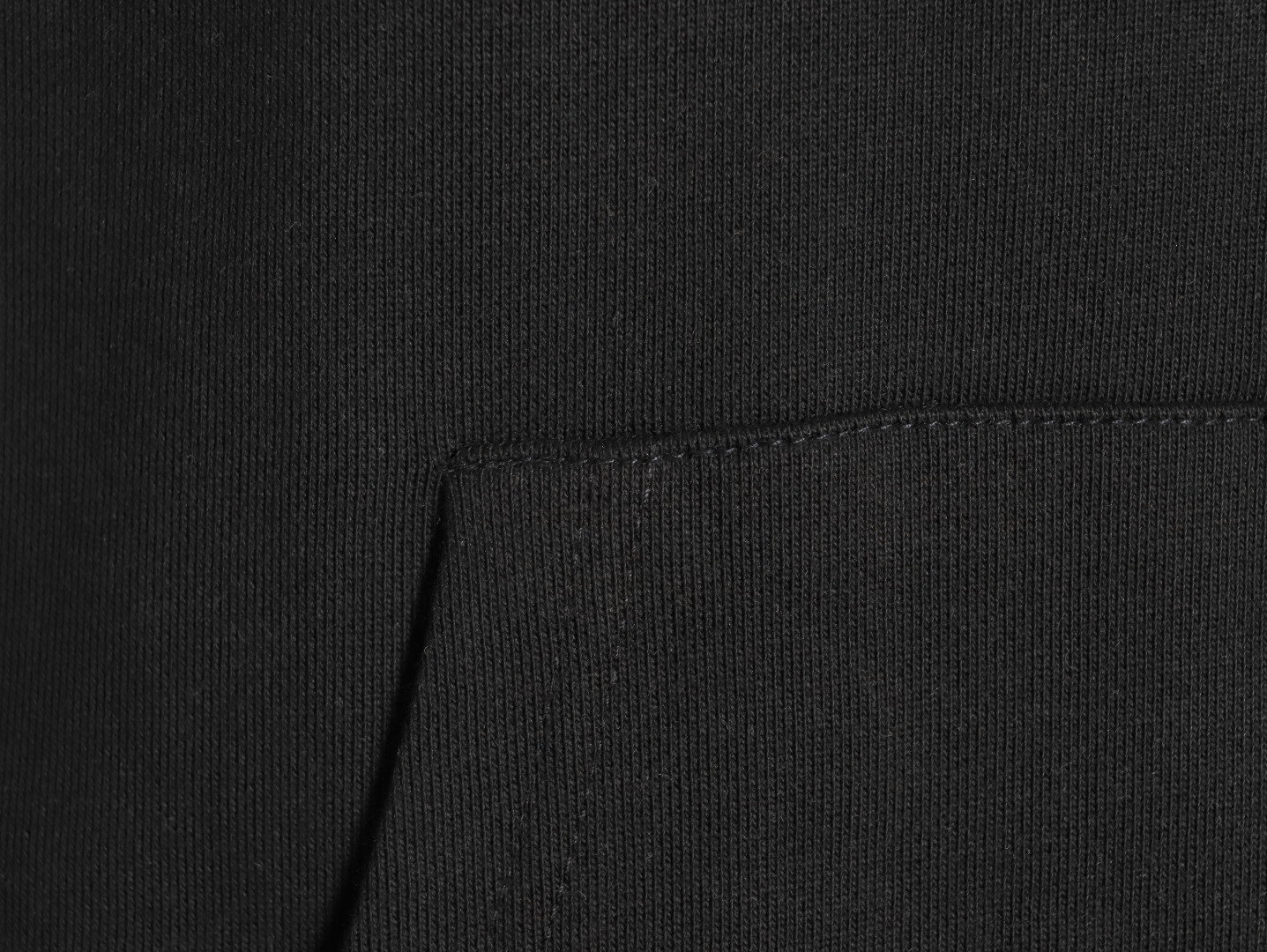 G*u*i 25fw hoodies