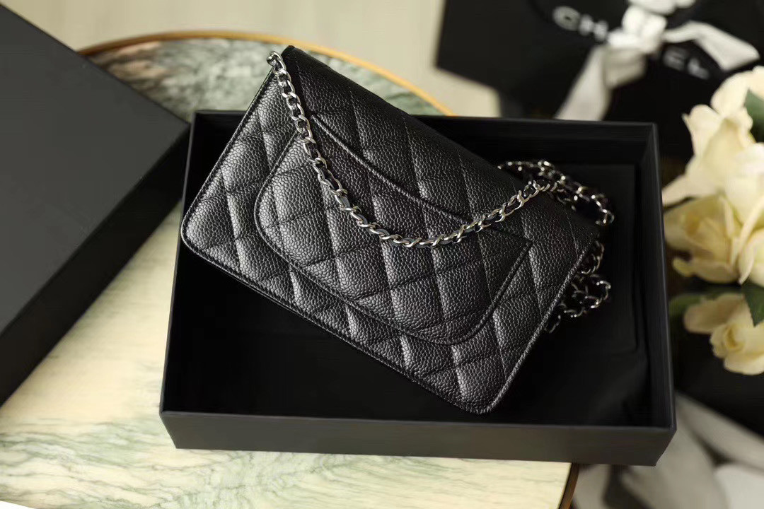 Ch*el woc caviar silver