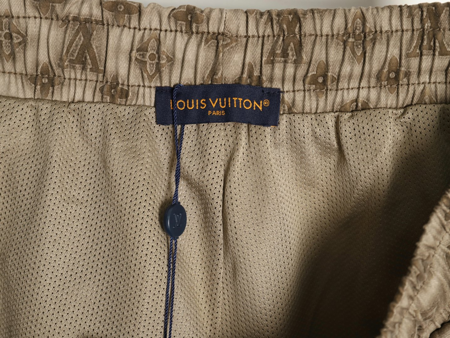 l0*is V*t0n lv shorts