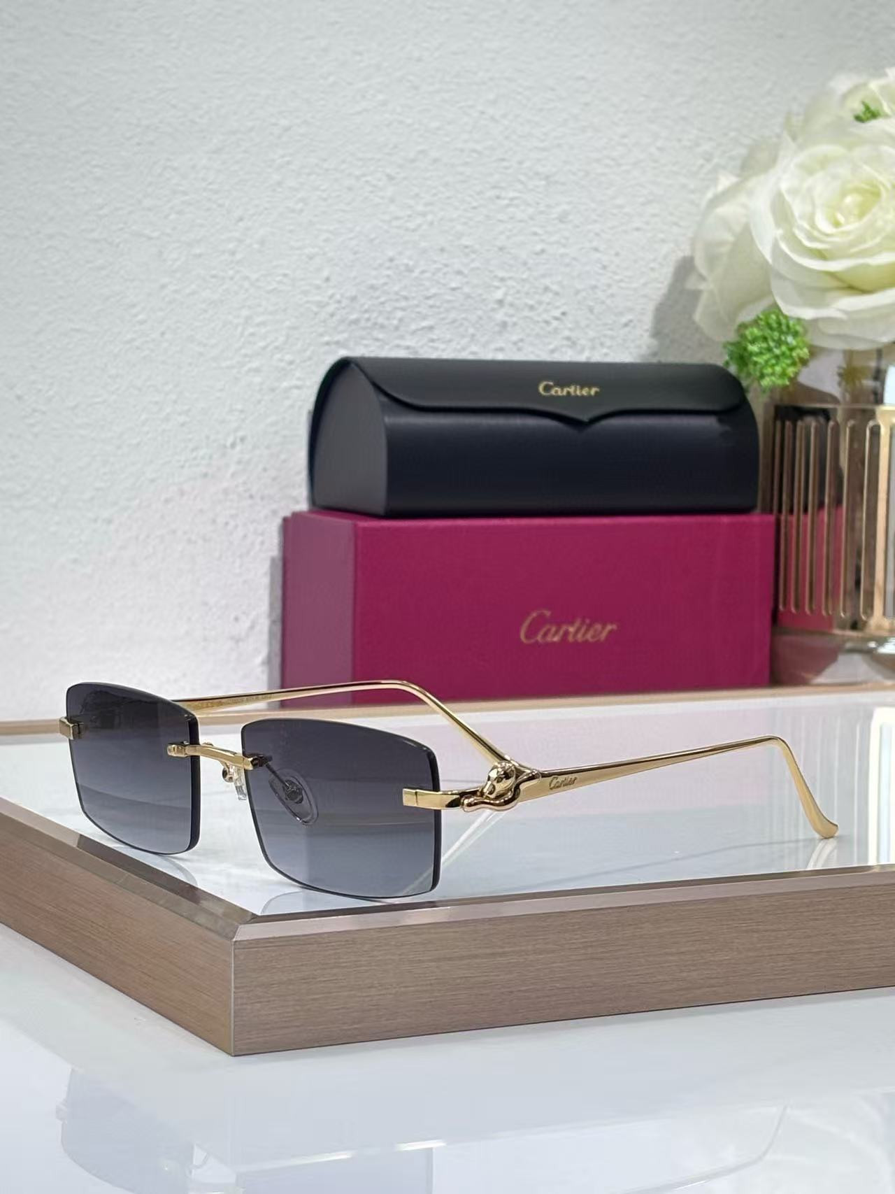 Ca*t*er glasses