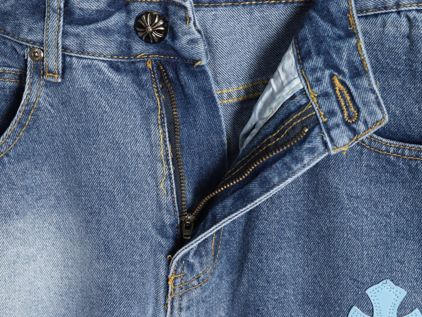 Ch**me He**ts jeans