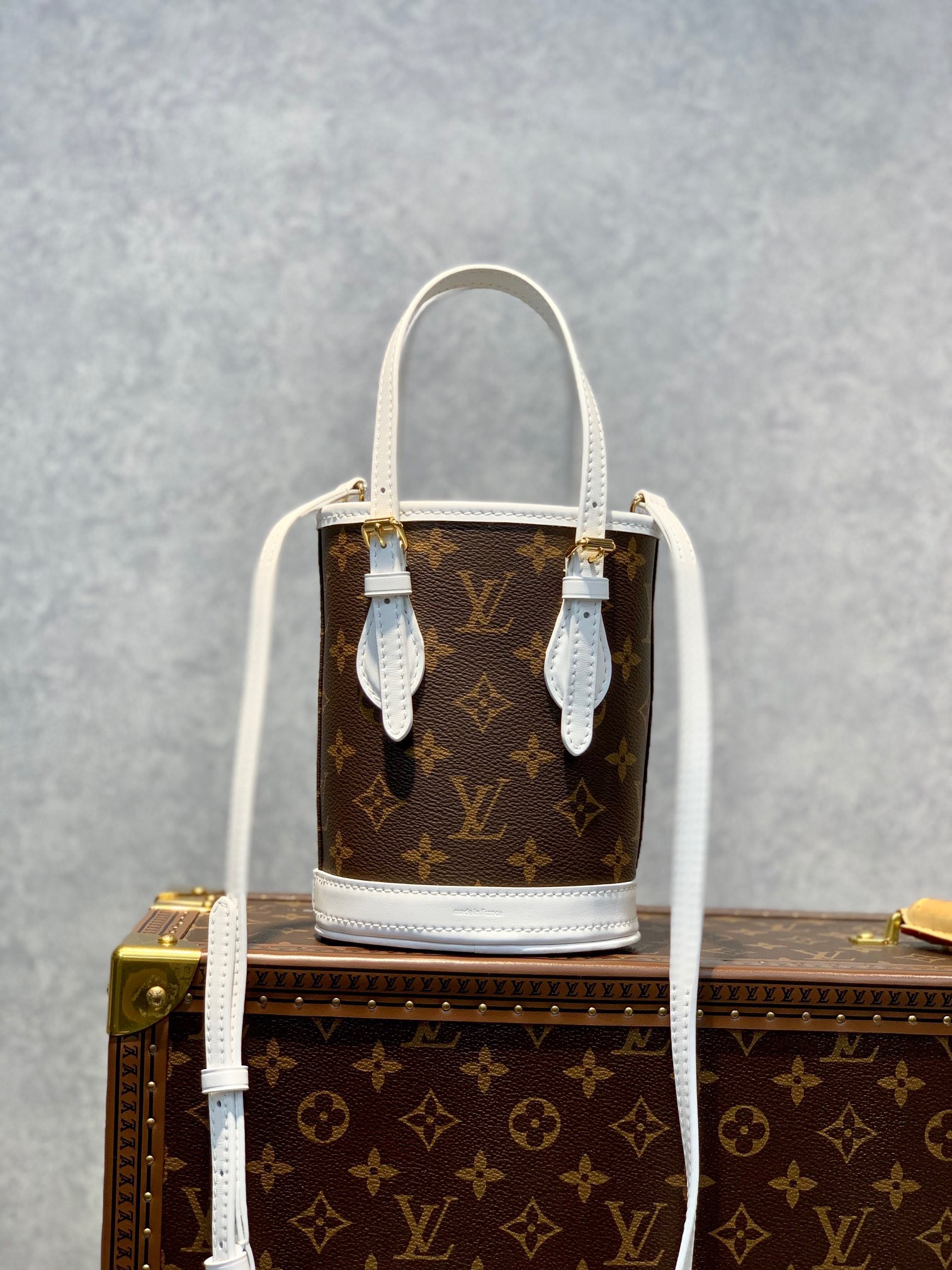 LV NANO BUCKET M81489