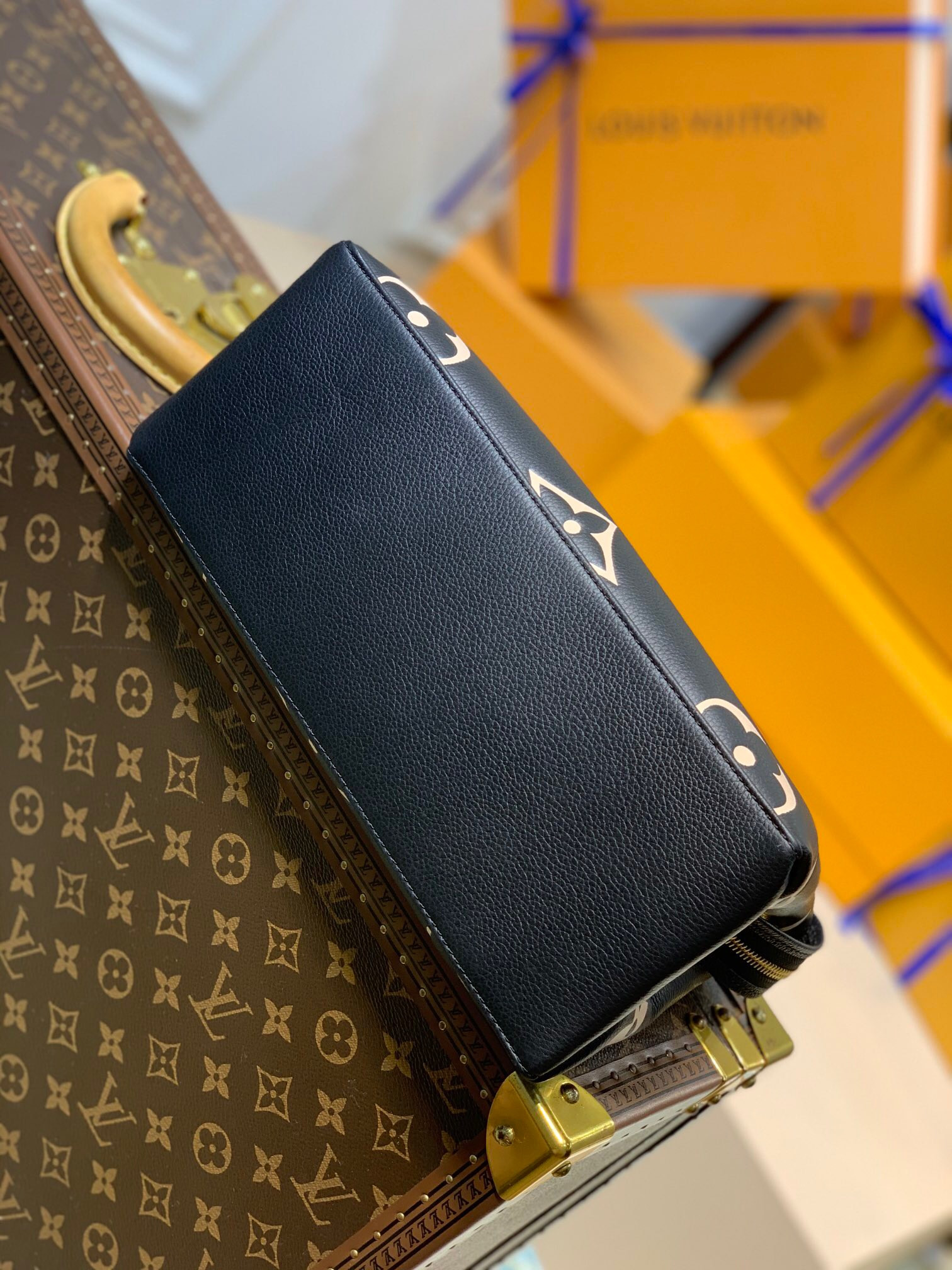 LV PETIT PALAIS M58913