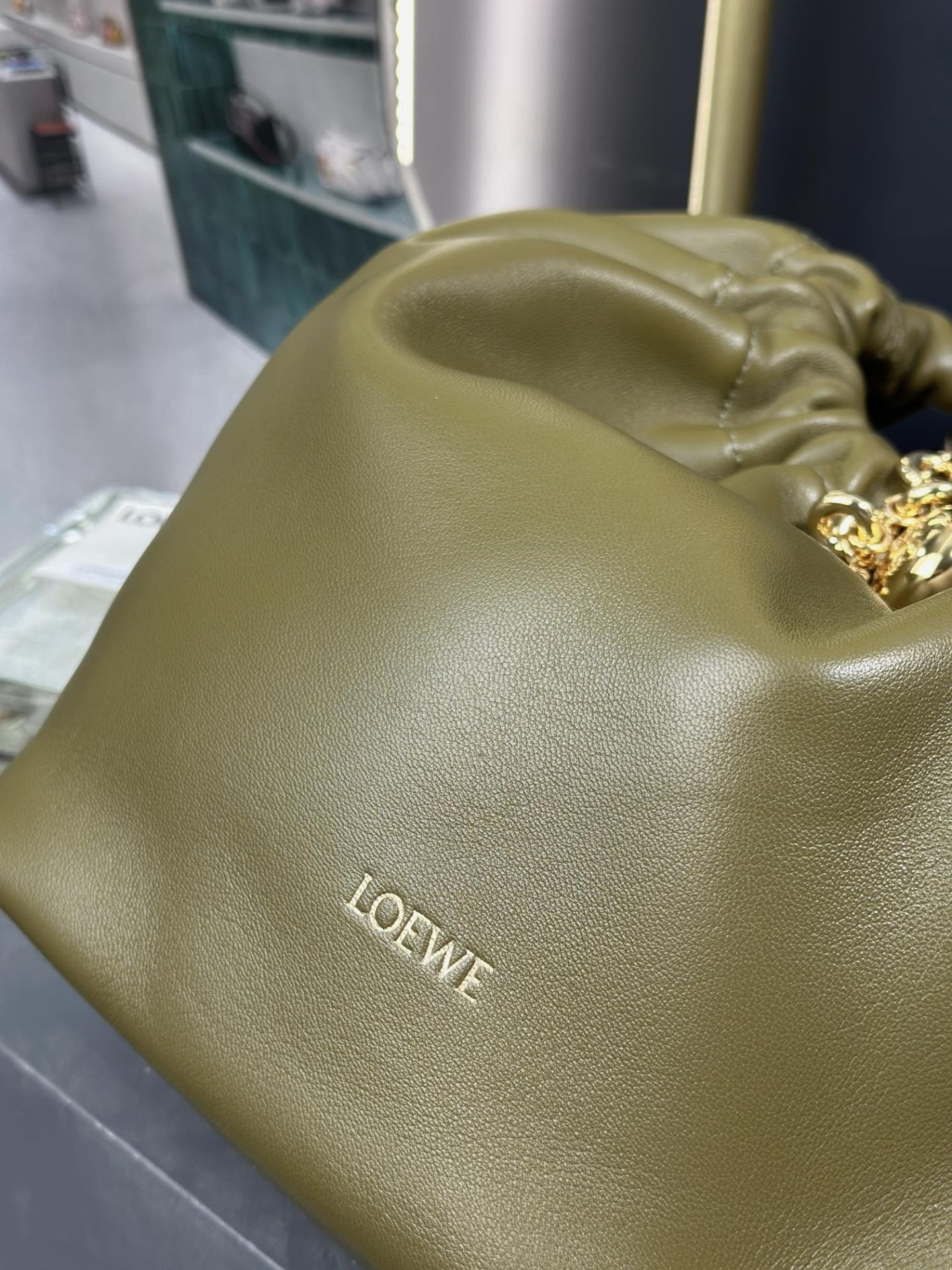 L0ew* small squeeze bag in mellow nappa lambskin 29x10.5x24cm