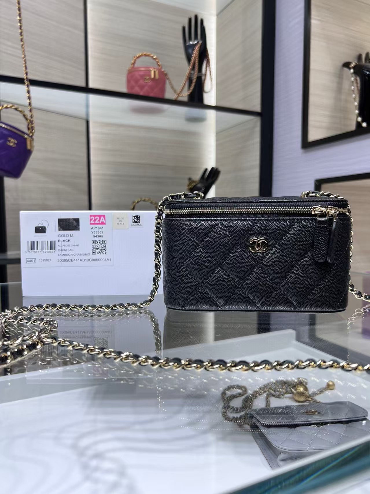 Ch*el clutch with chain 10x16x8cm