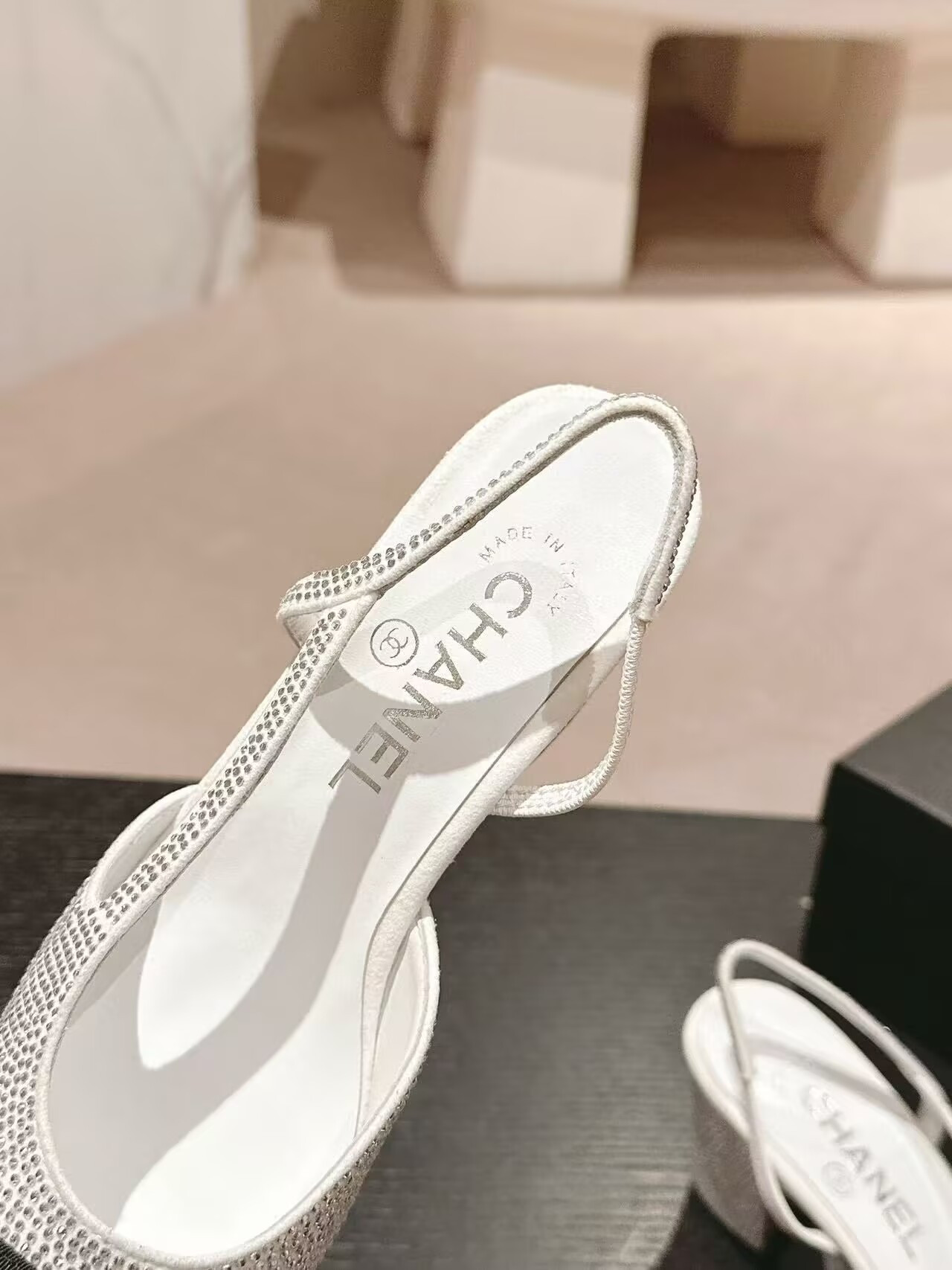ua Ch*el slingbacks