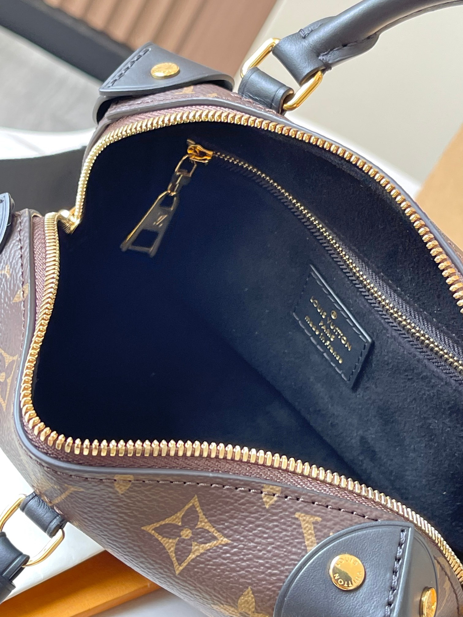 LV Petite Malle Souple  M45571 20x14x7.5CM