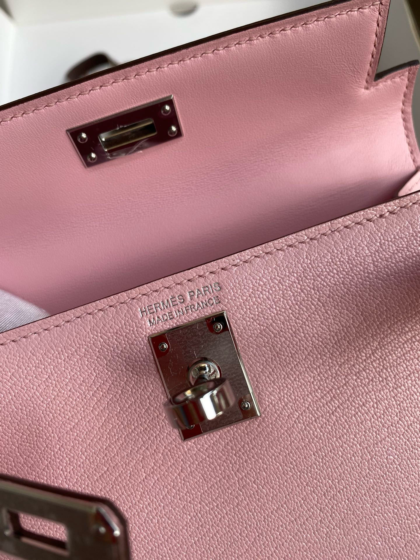 Hermès Mini Kelly Chèvre 19 19×6×12cm (20 days for customization)