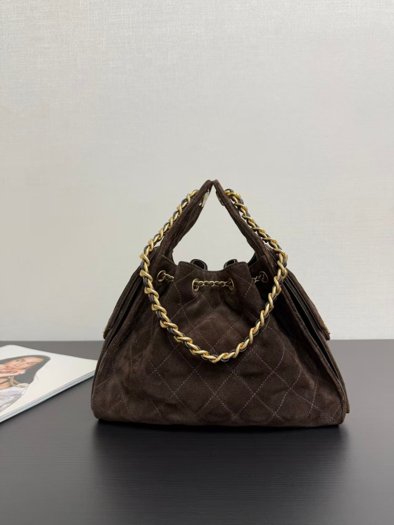 Ch*el 25c bucket bag 26x30x14cm