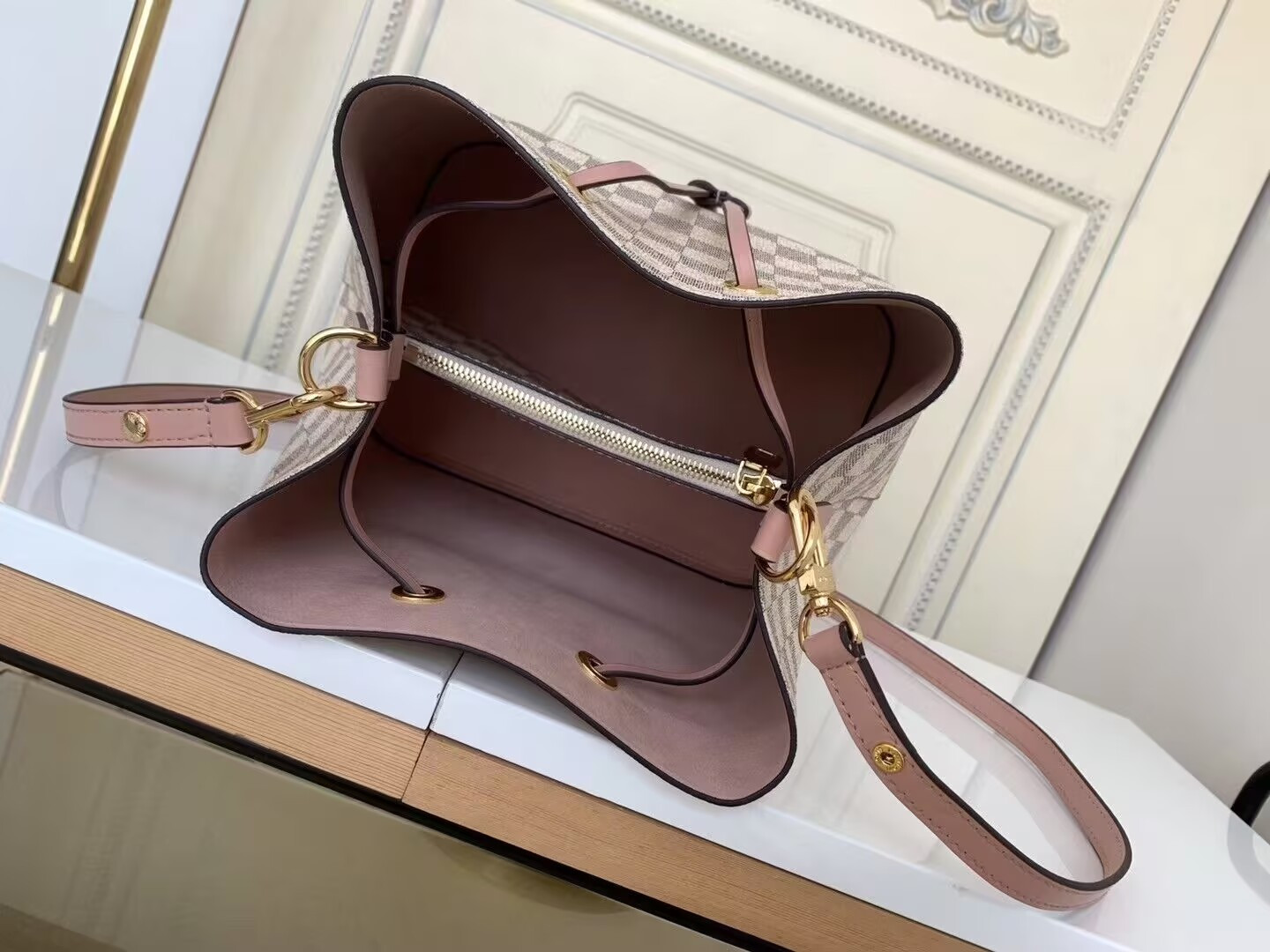 LV NéoNoé MM M44022 26x22x27cm