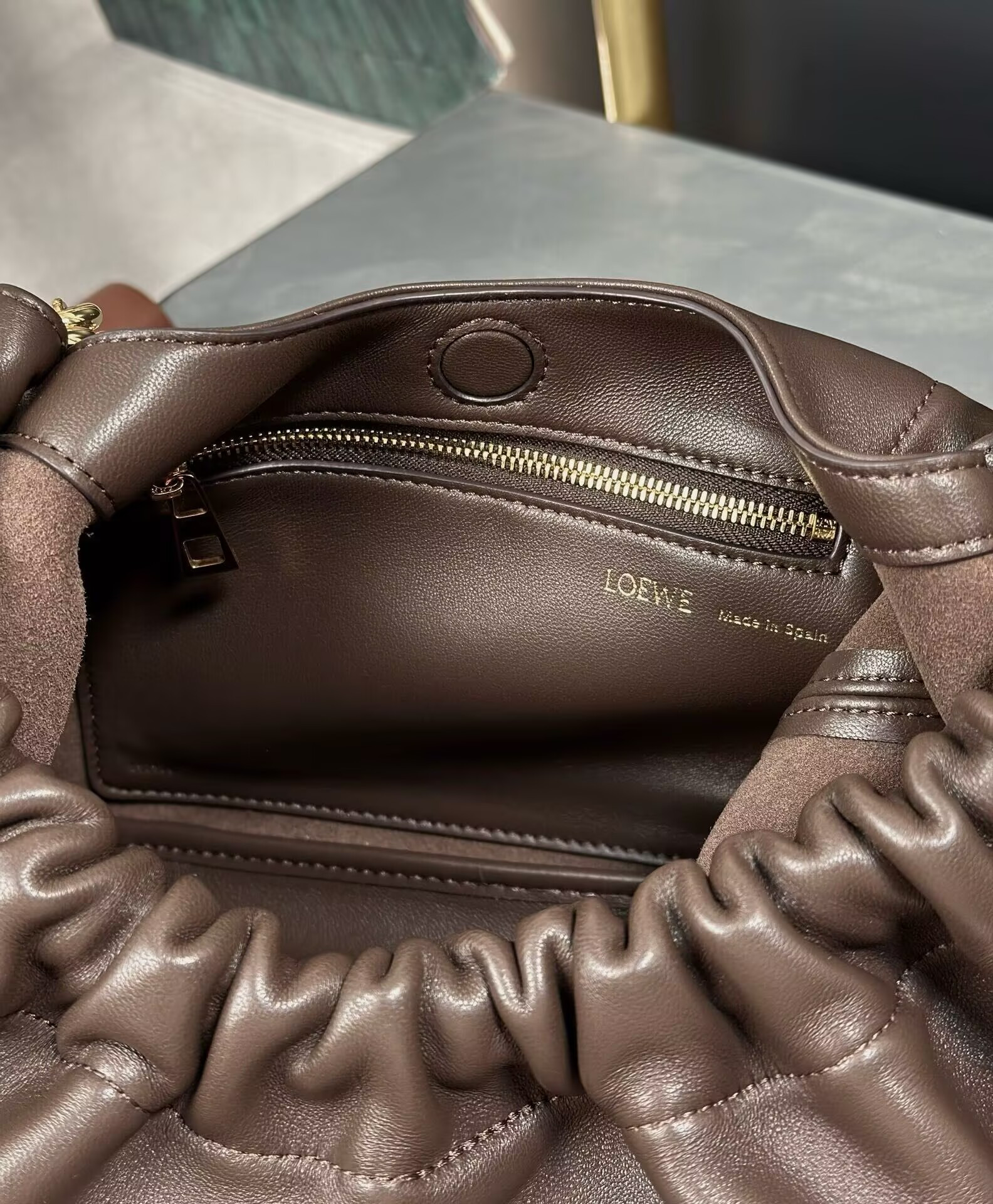 L0ew* small squeeze bag in mellow nappa lambskin 29x10.5x24cm