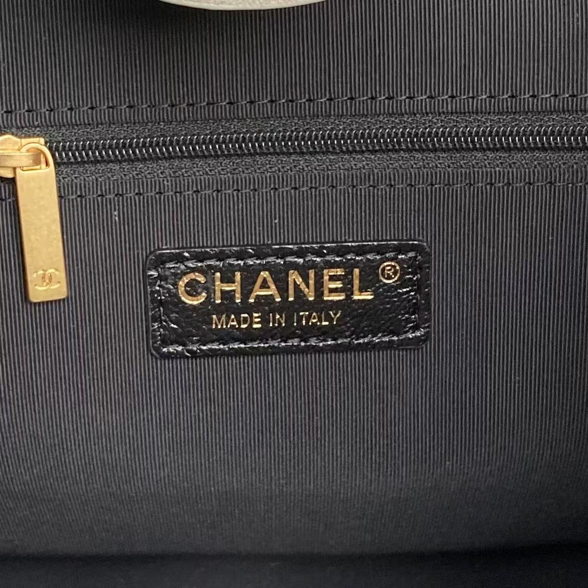 Ch*el small shopping bag as5634 24x36x14cm