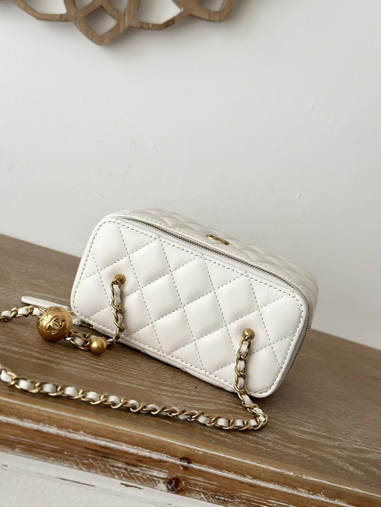 Ch*el clutch with chain 9.5x 17x 8cm