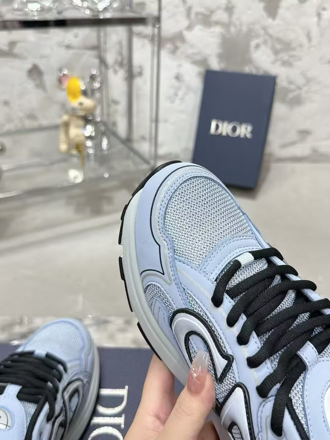 ua D*or b30