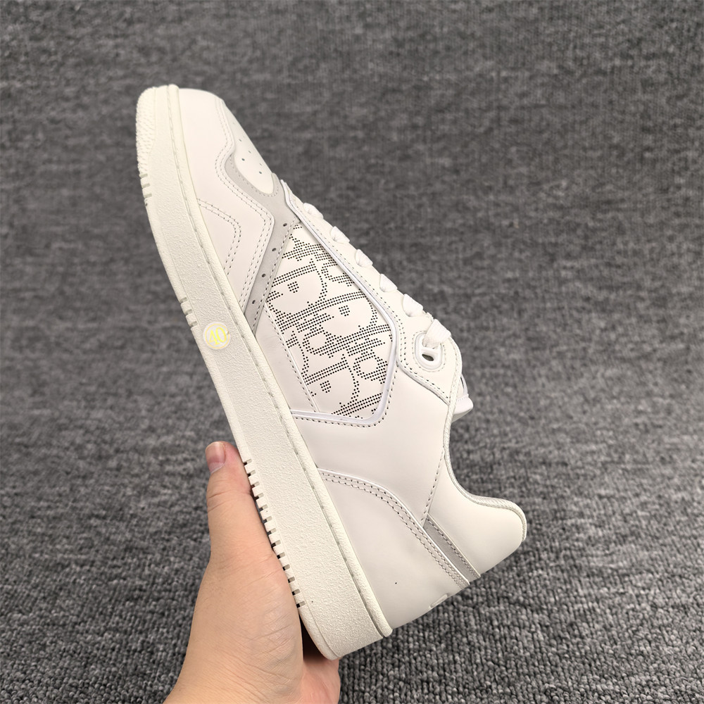 ua D*or sneaker