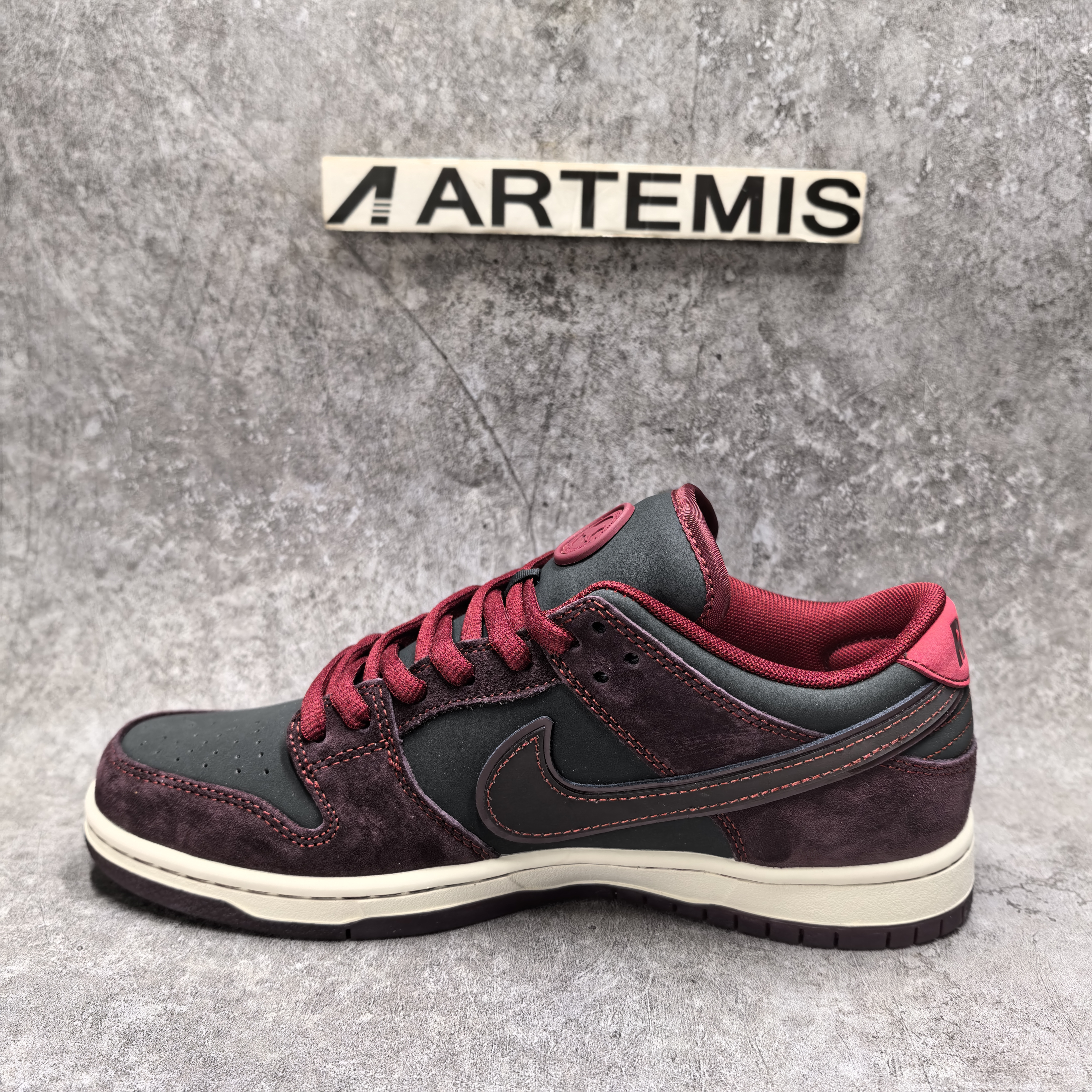 UA Nike SB Dunk Low