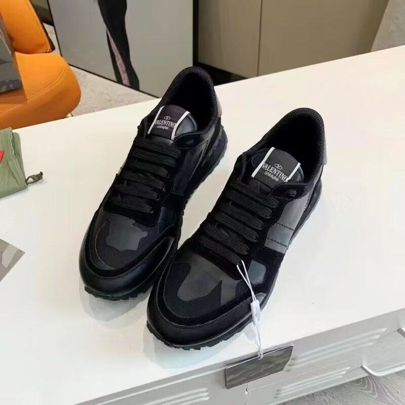 UA Valentino Garavani Rockrunner