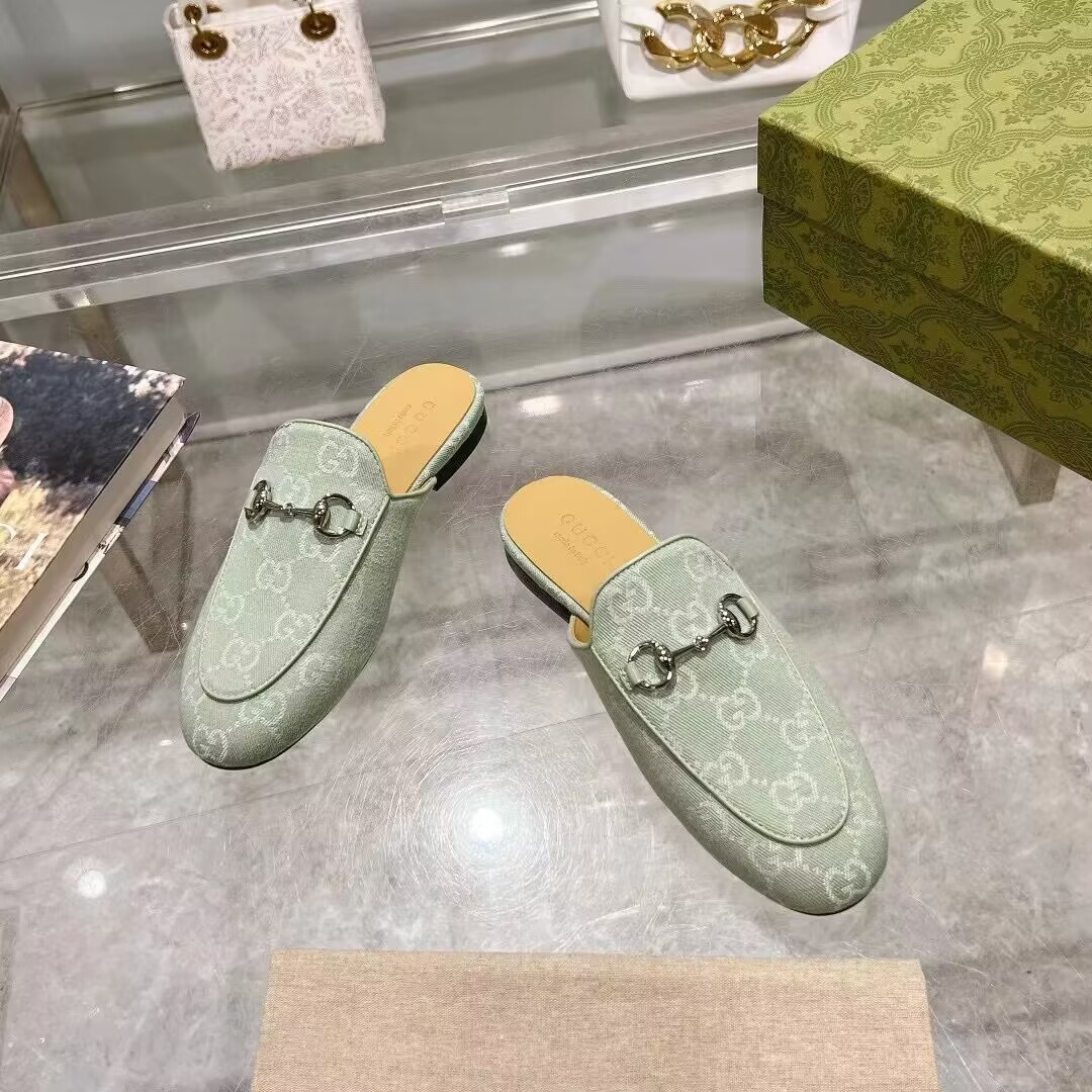 ua G*u*i princetown slipper