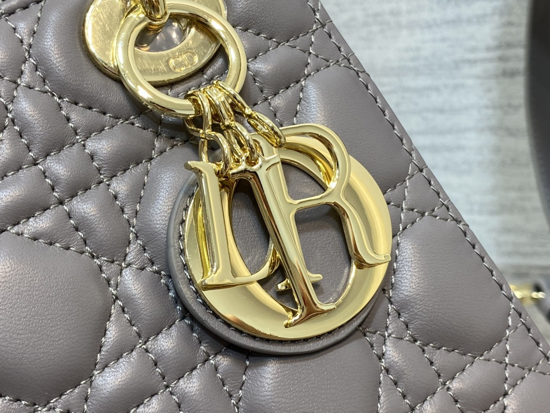 small lady D*or my abcD*or bag 8 x 6.5 x 3 inches