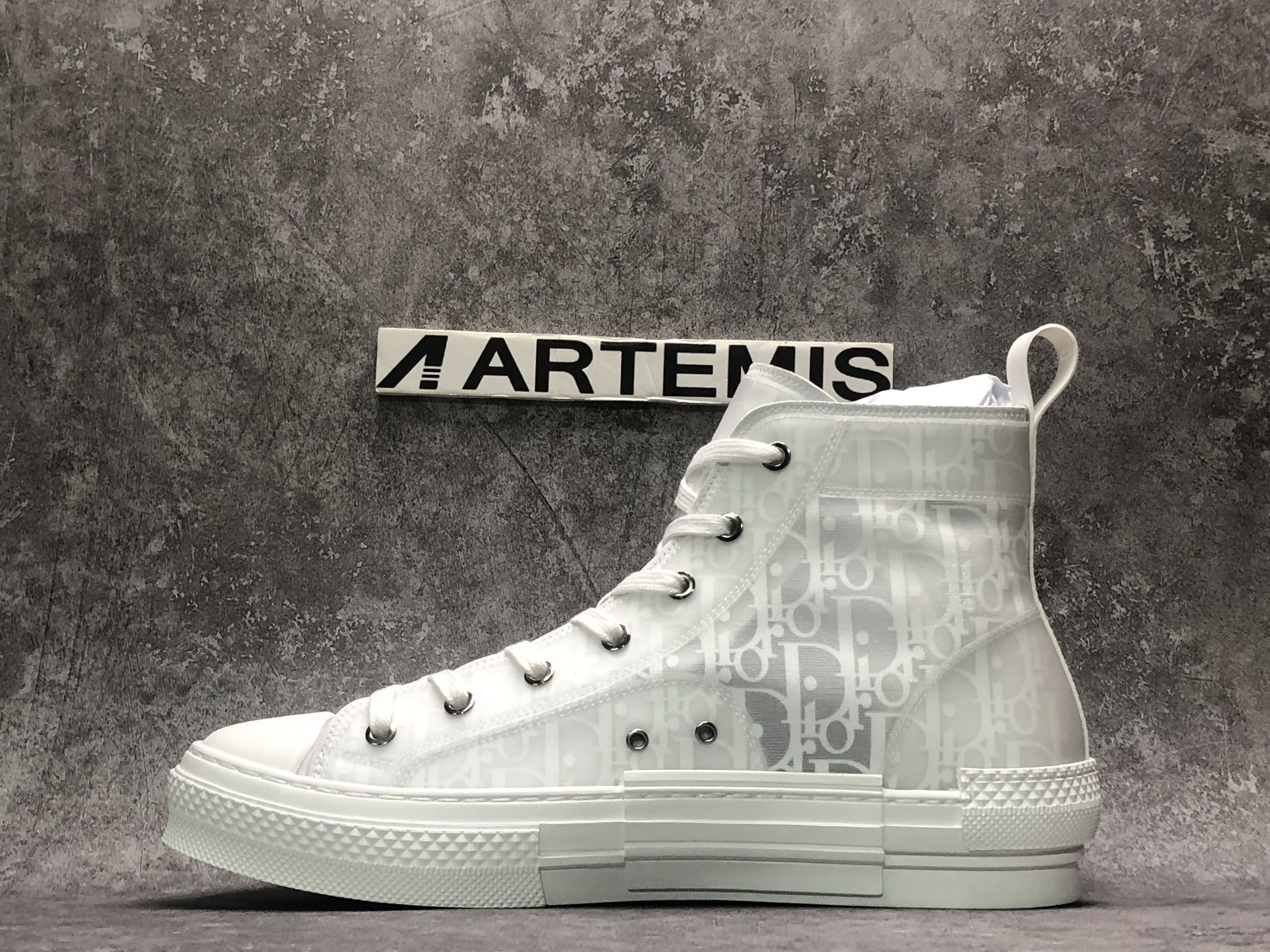 D*or b23 high top oblique