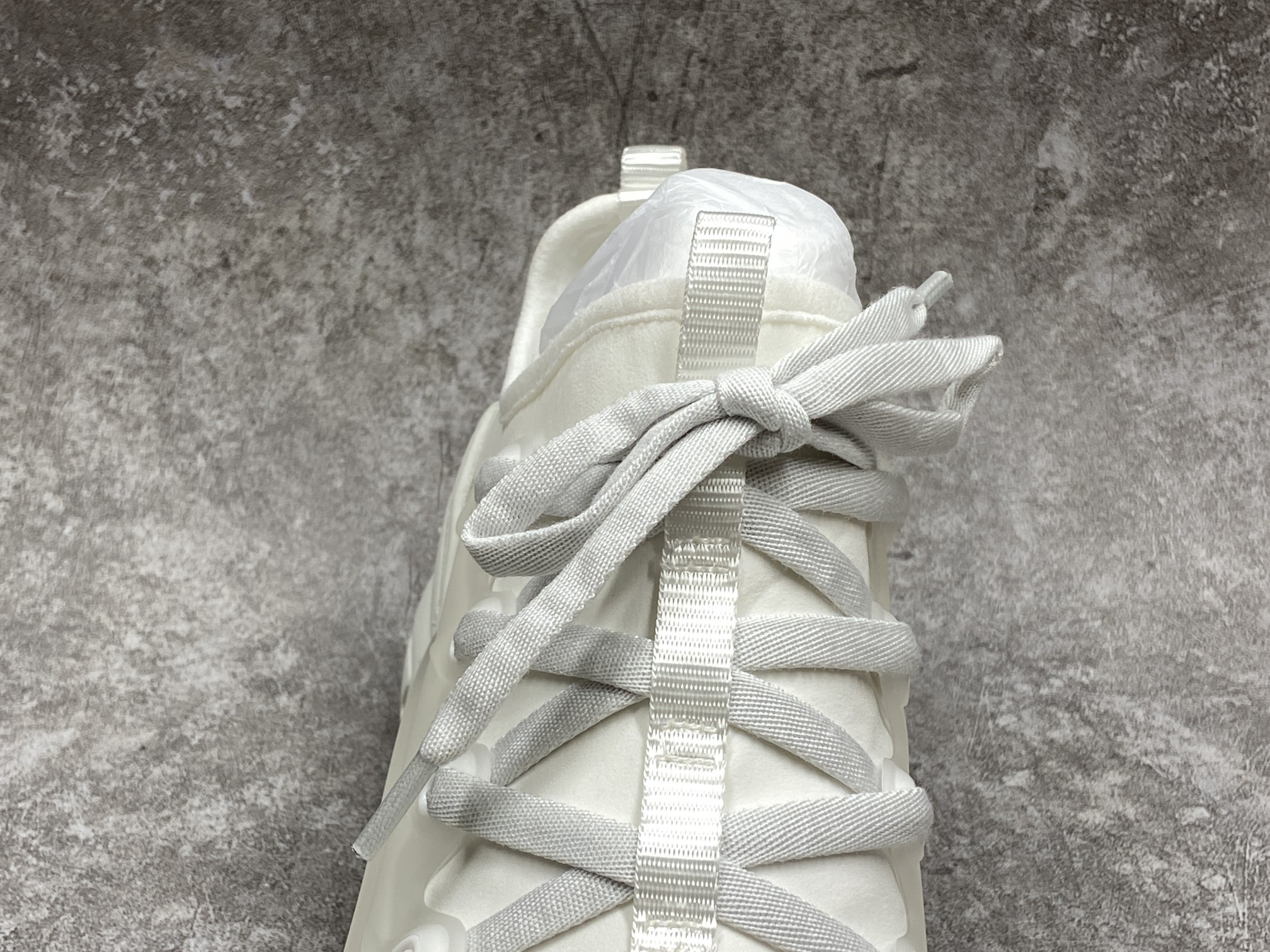 D*or d connect white neoprene