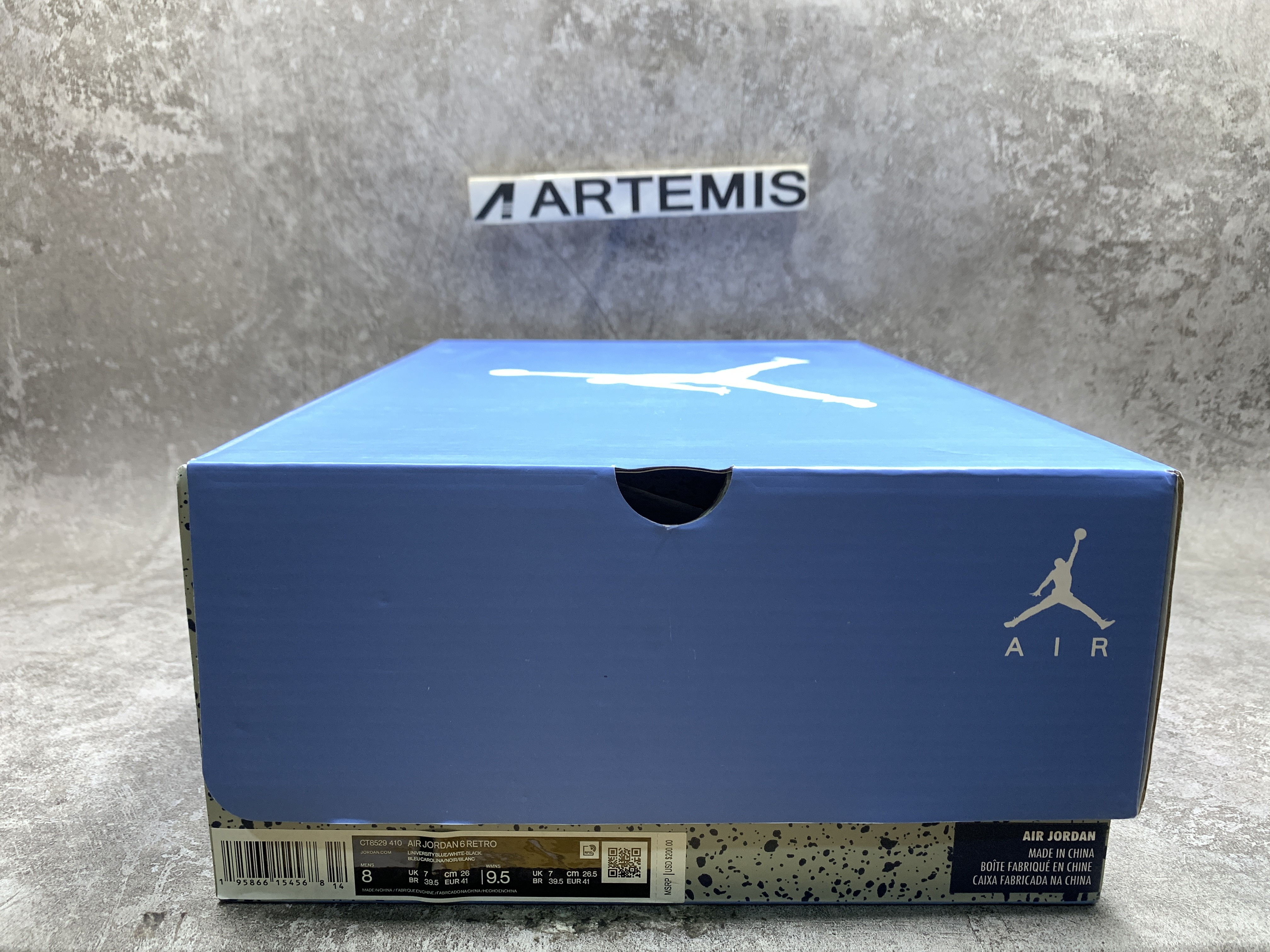 Air Jordan 6 UNC