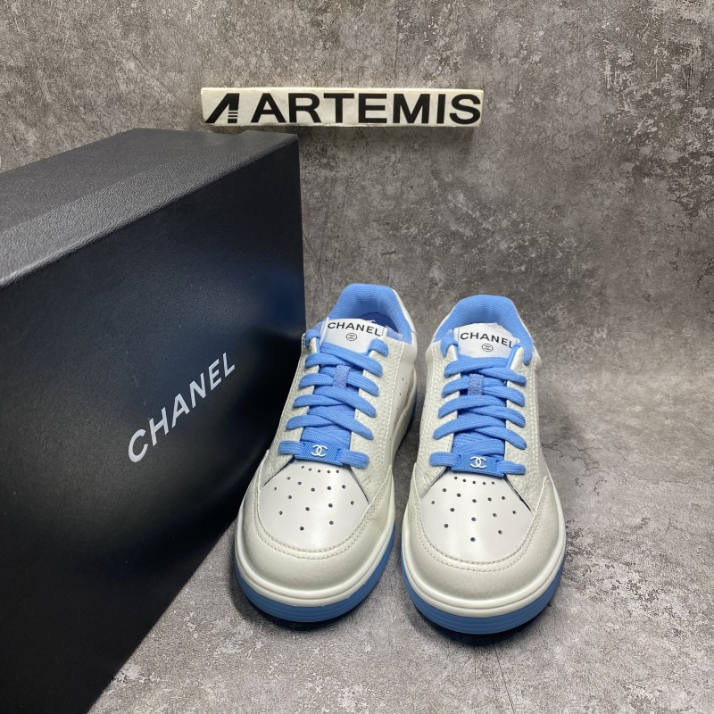 Ch*el runner tennis white light blue