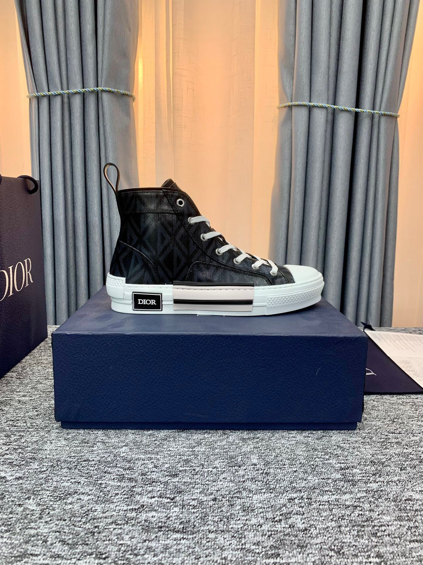 d*or b23 high top black cd Di*m*nd