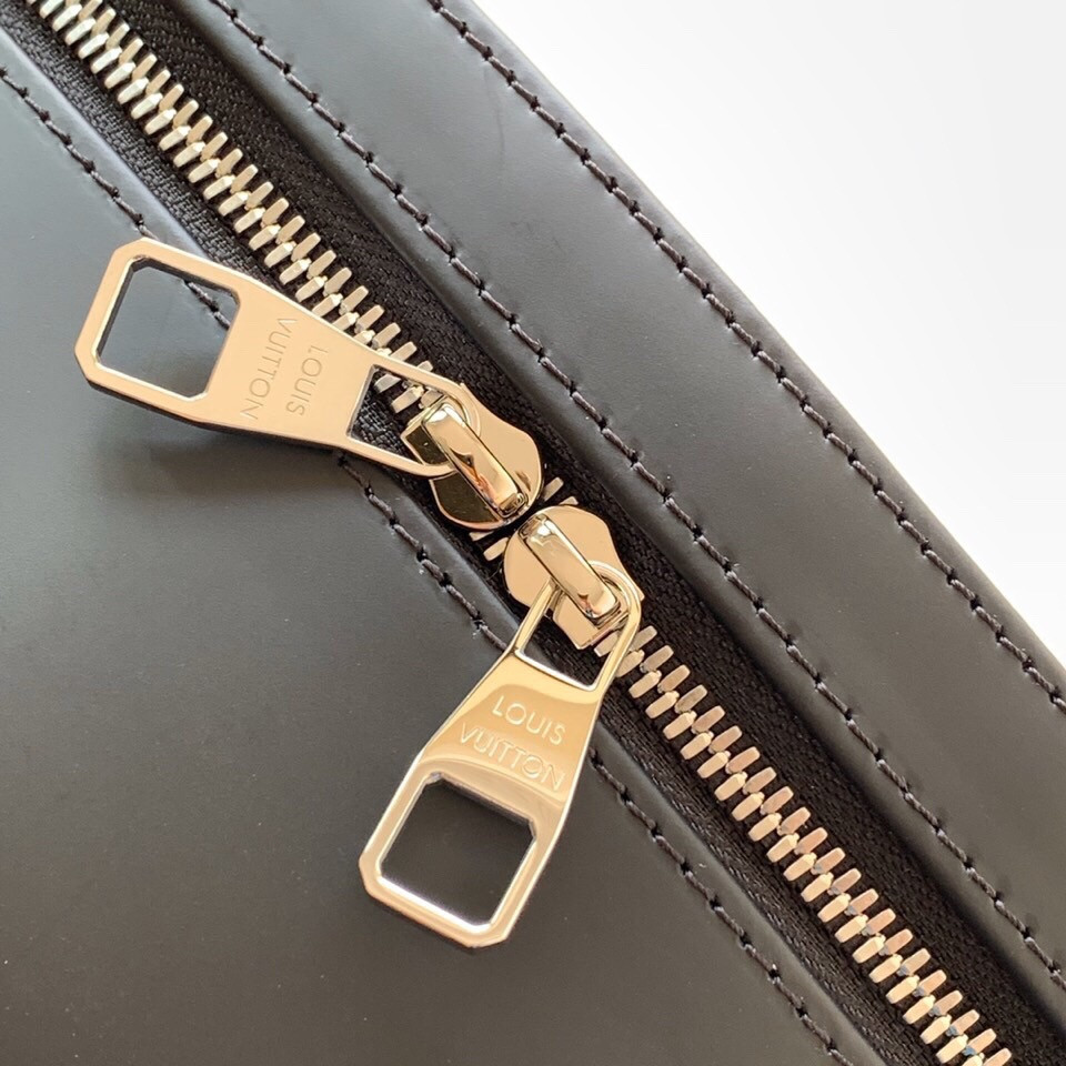 LV JOSH M41530