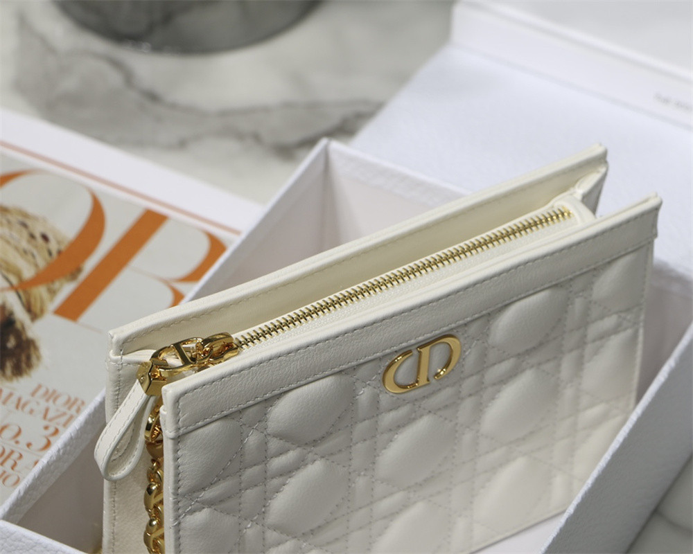 d*or caro zipped pouch with chain latte S*pple cannage calfskin 19 x 14 x 4.5 cm