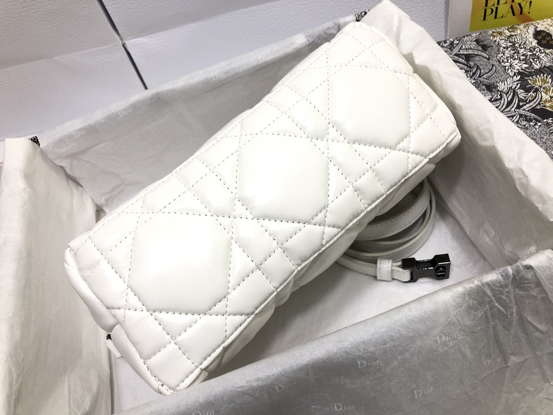 medium D*or travel nomad pouch