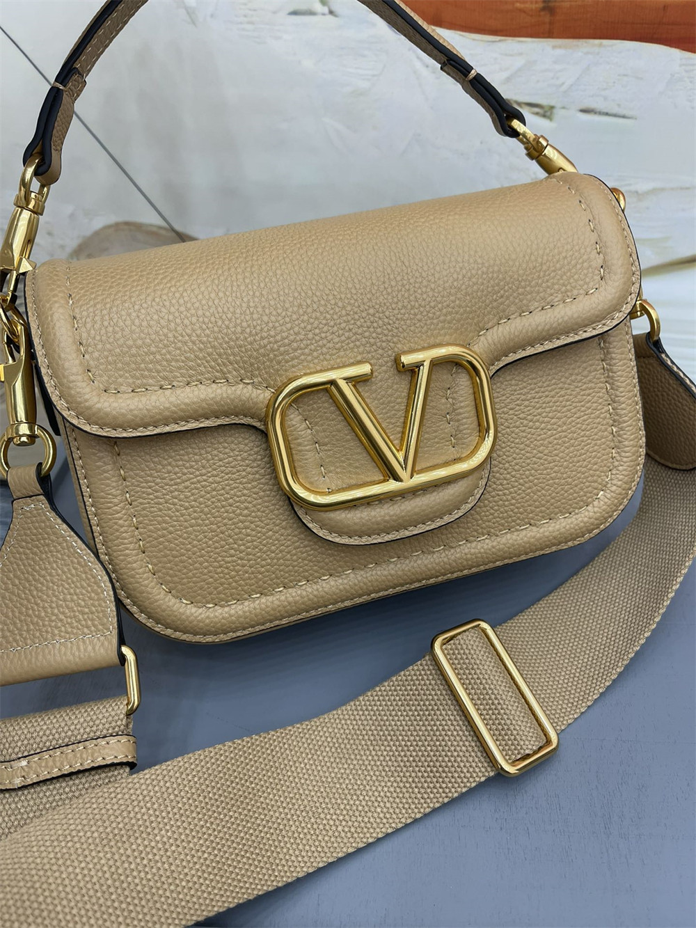 VALENTINO GARAVANI ALLTIME GRAINY CALFSKIN SHOULDER BAG APRICOT