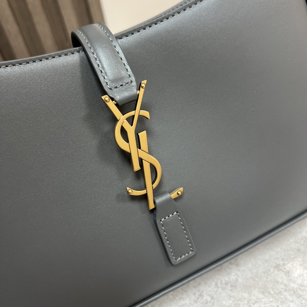 Y*L le 5 À 7 in smooth leather gray 9 x 6.3 x 2.5 inches