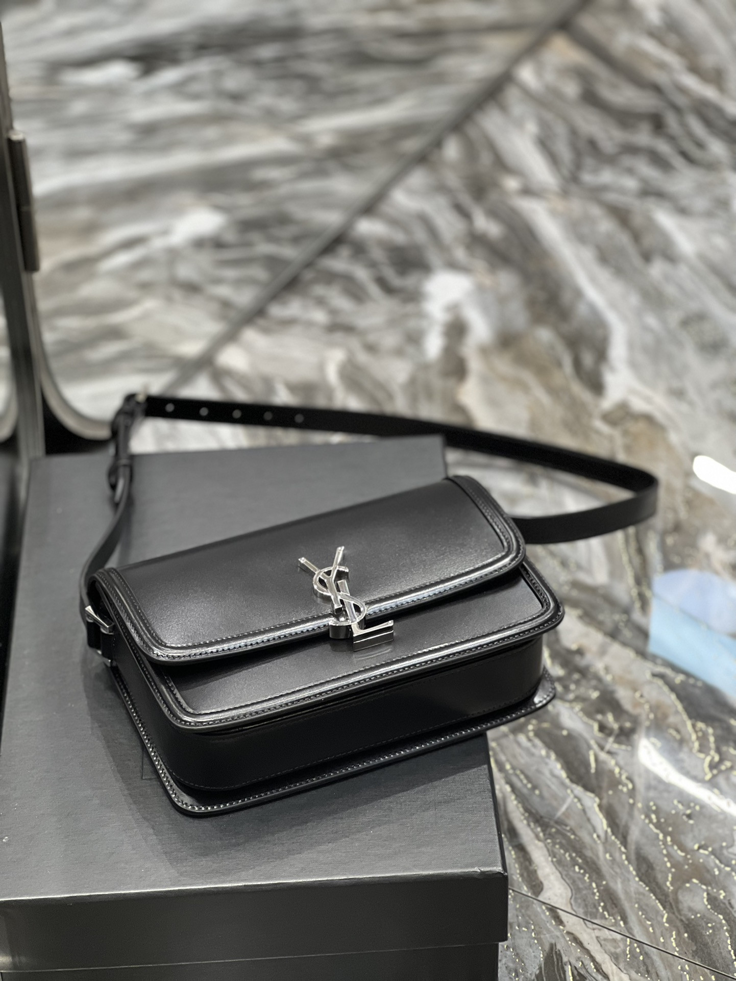 Y*L solferino medium in glazed leather black 9.1 x 6.3 x 2.4 inches