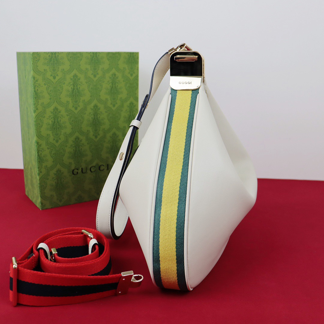 G*u*i attache medium shoulder bag white 13.8″w x 12.6″h x 2.4″d